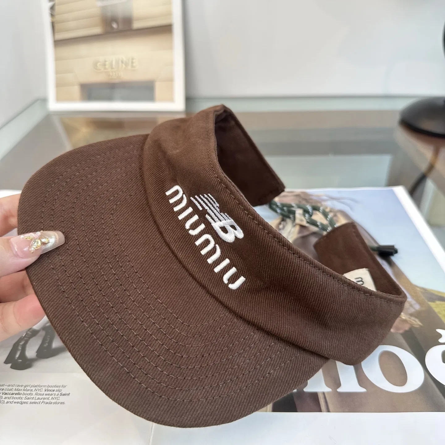MIU 27FW KKBSXQZ 014 썬캡 4