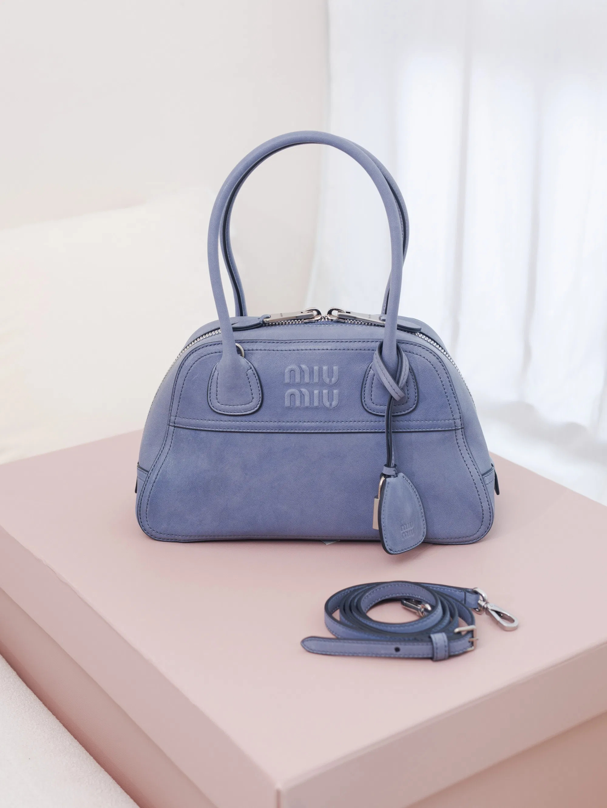 MIU 27FW OMDCLSE 006 토트백