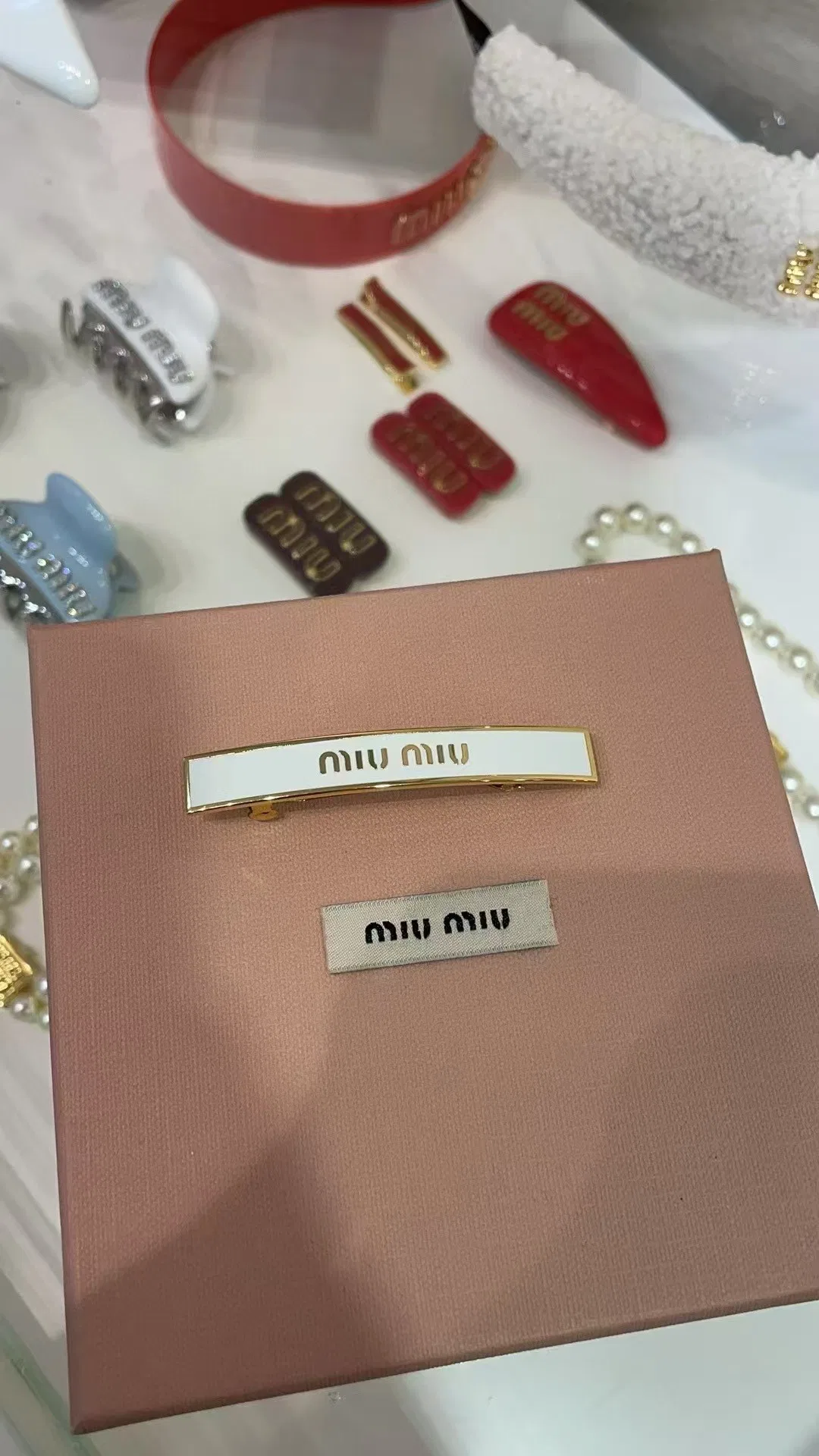 MIU 27FW RSHPGVI 001 헤어핀