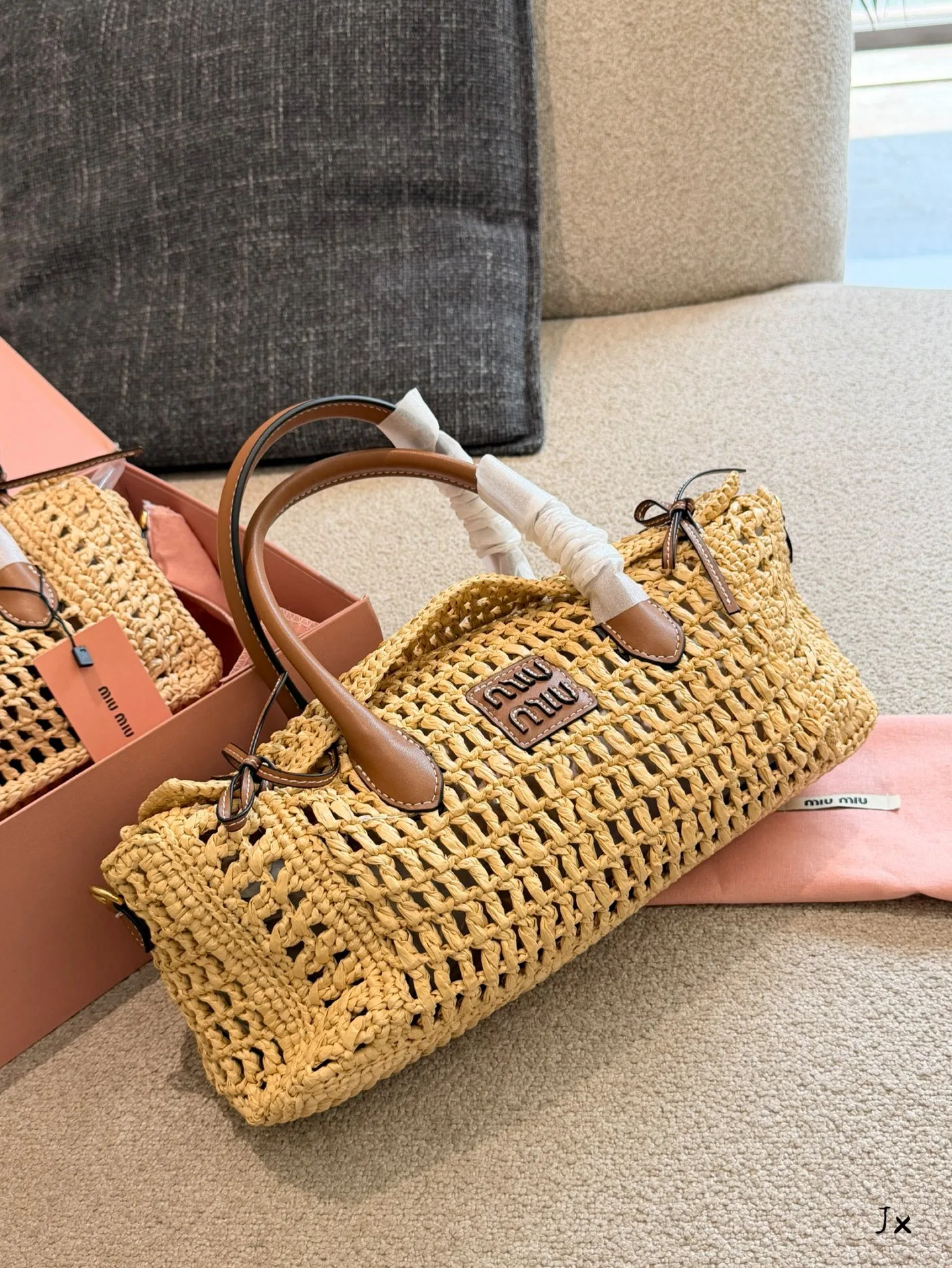MIU 27FW XPIJRKY 001 토트백 3