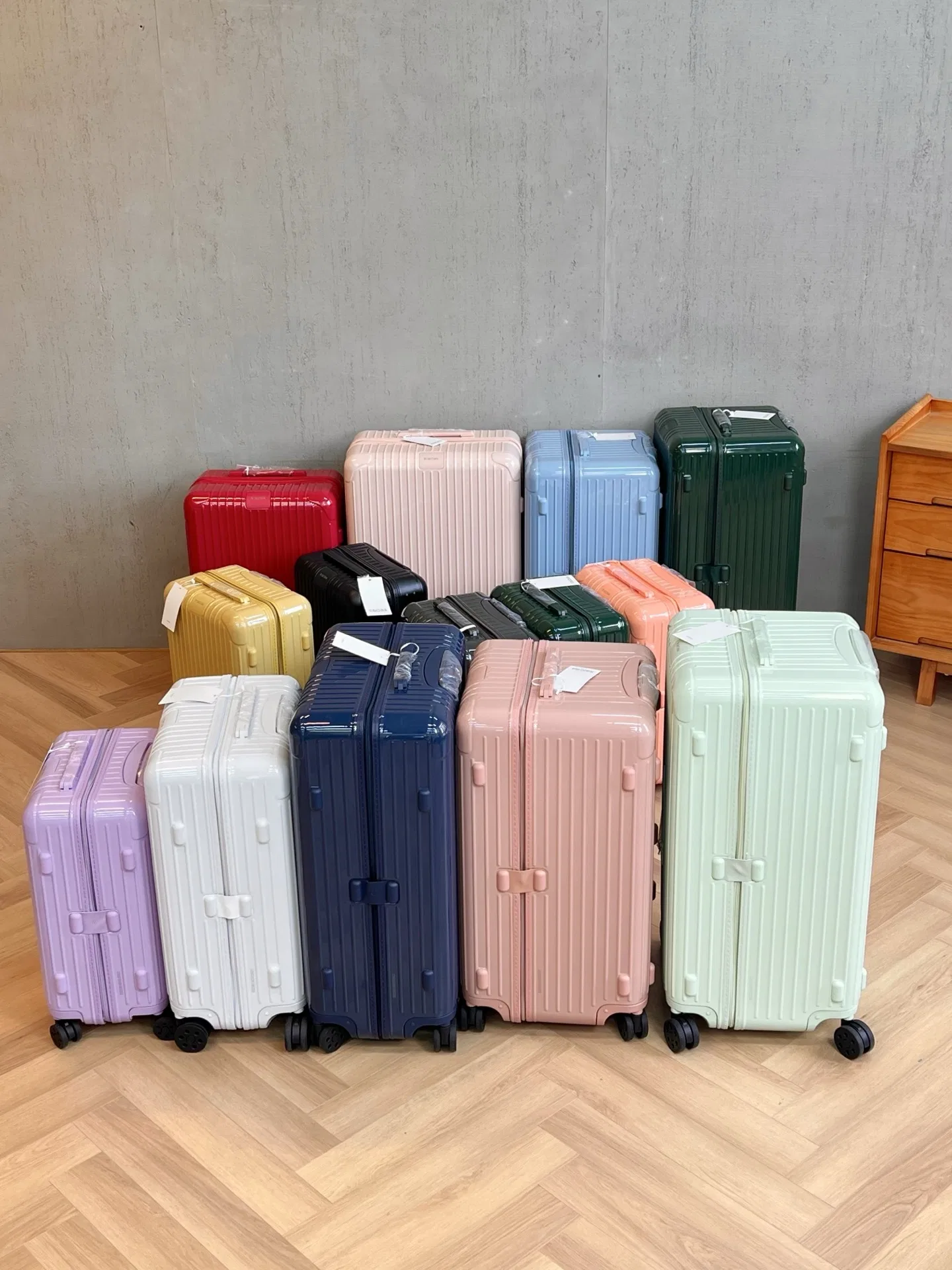RIMOWA 27FW MNMWFBJ 004 캐리어 4