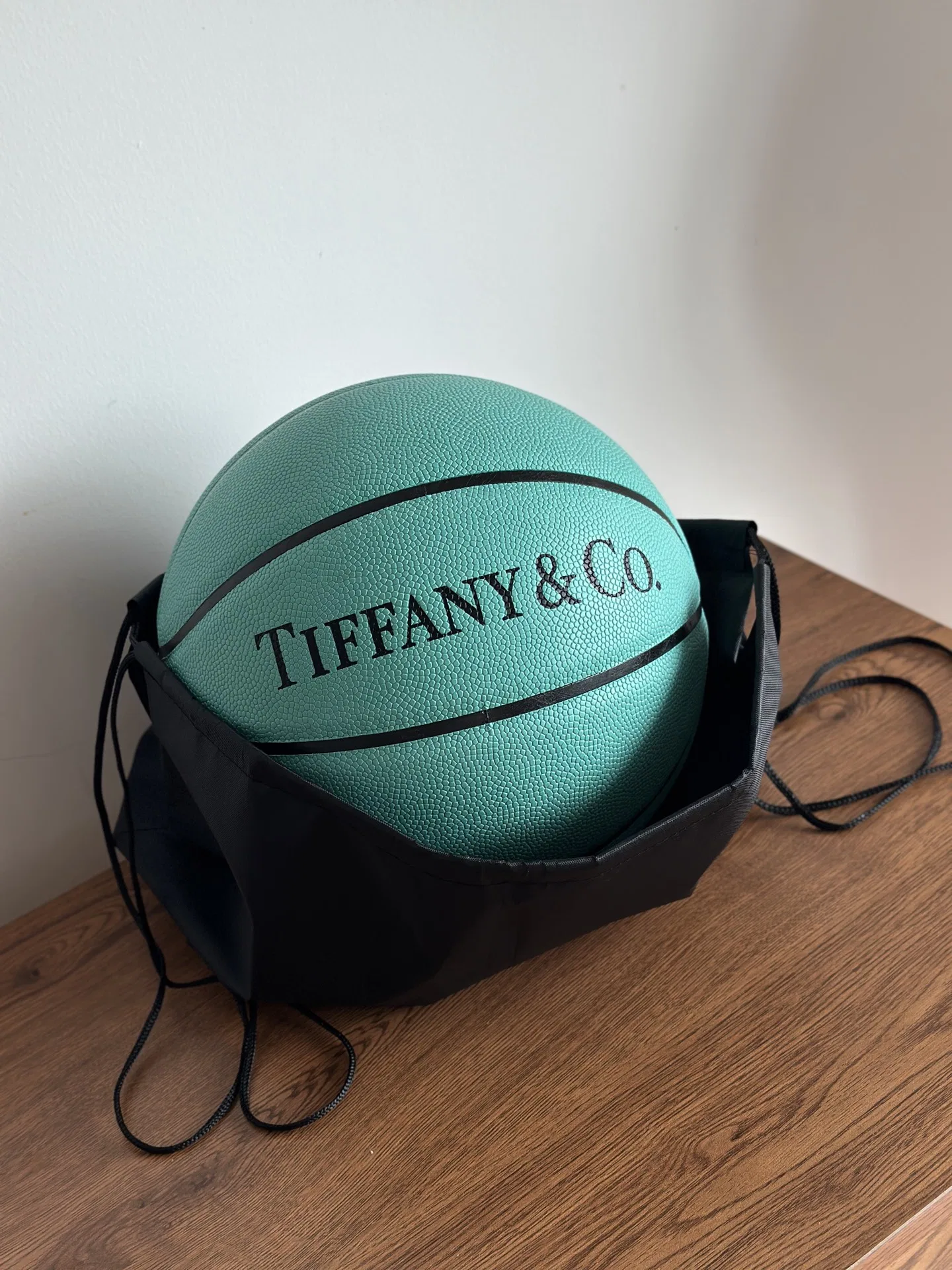 TIFFANY 27FW XDEWXWD 003 농구공