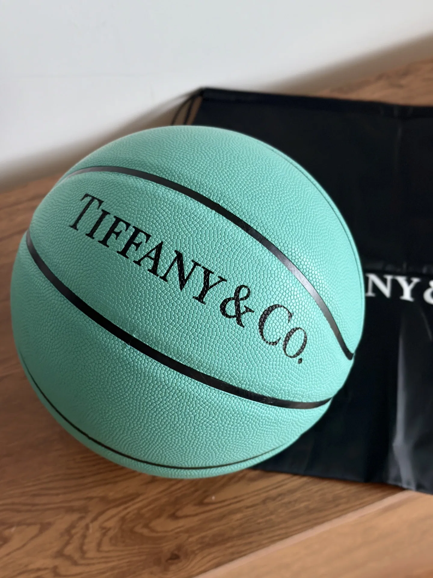 TIFFANY 27FW XDEWXWD 003 농구공 4