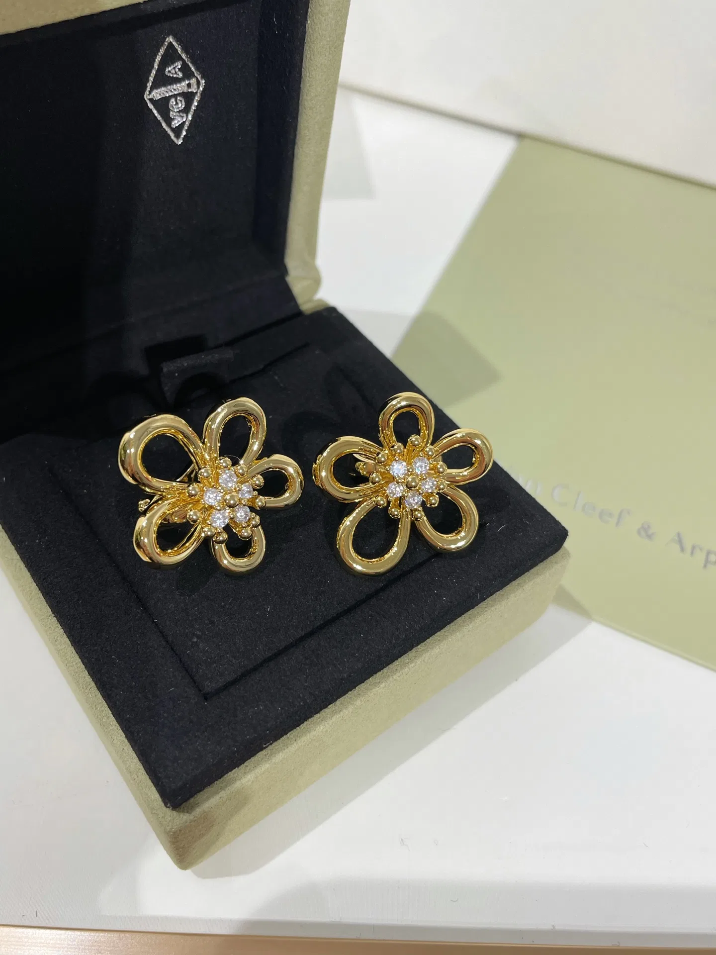 VANCLEEF 27FW AKOWINO 008 귀걸이