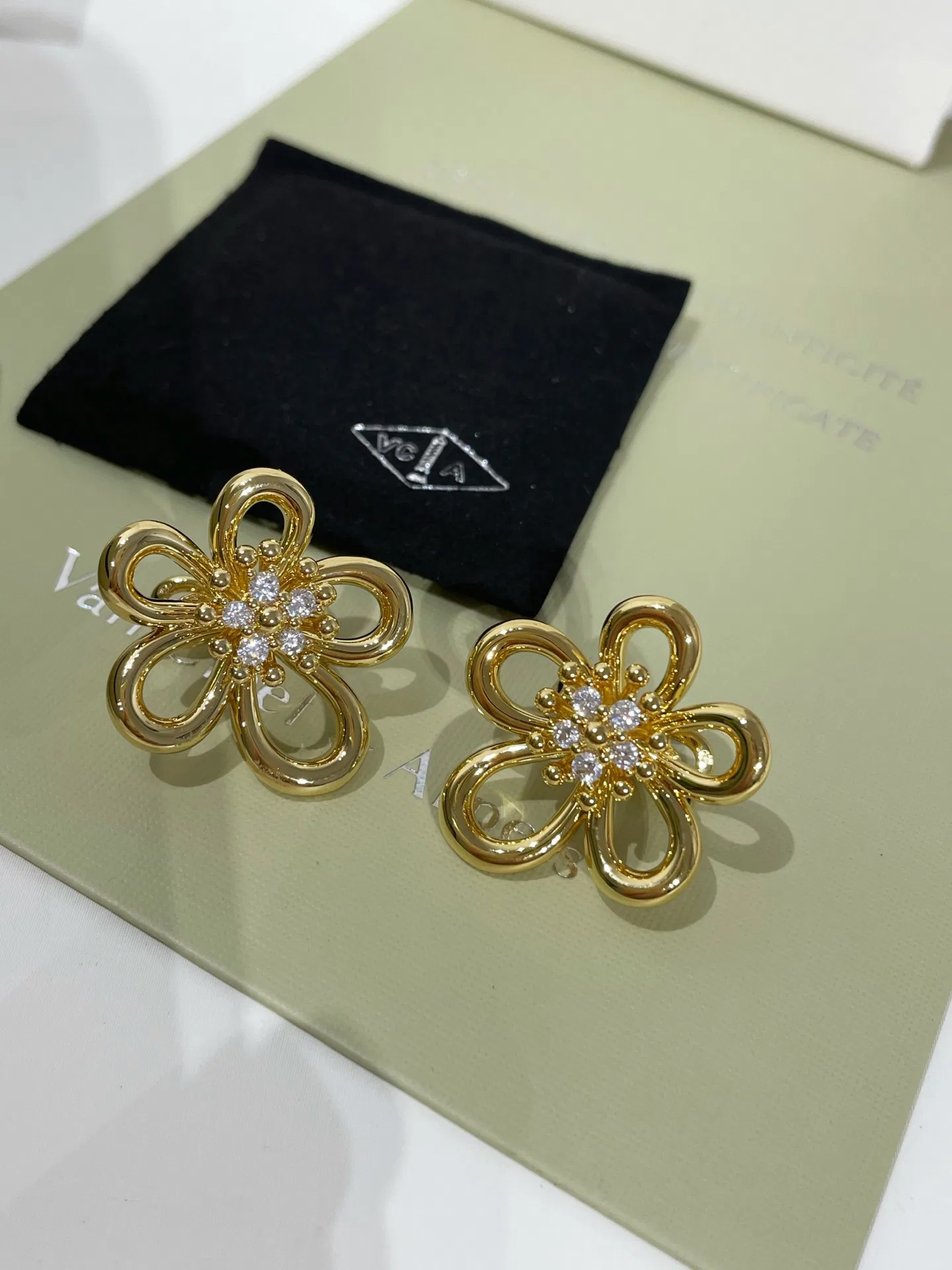 VANCLEEF 27FW AKOWINO 008 귀걸이 3