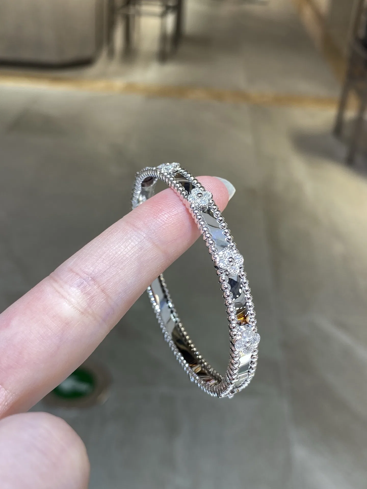 VANCLEEF 27FW LDOUGHM 017 팔찌 4