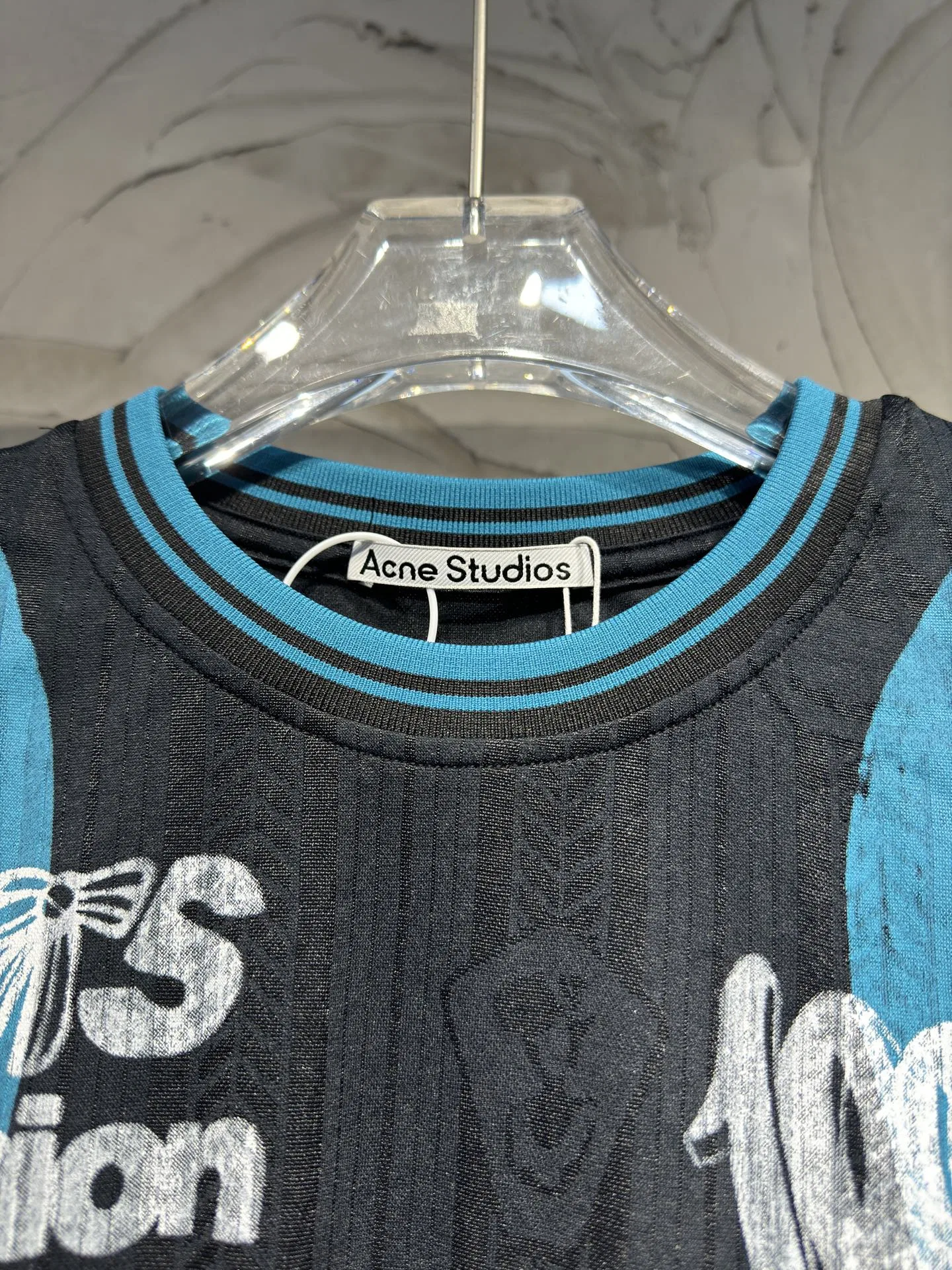 ACNE 27FW FTONGCX 003 롱슬리브 6