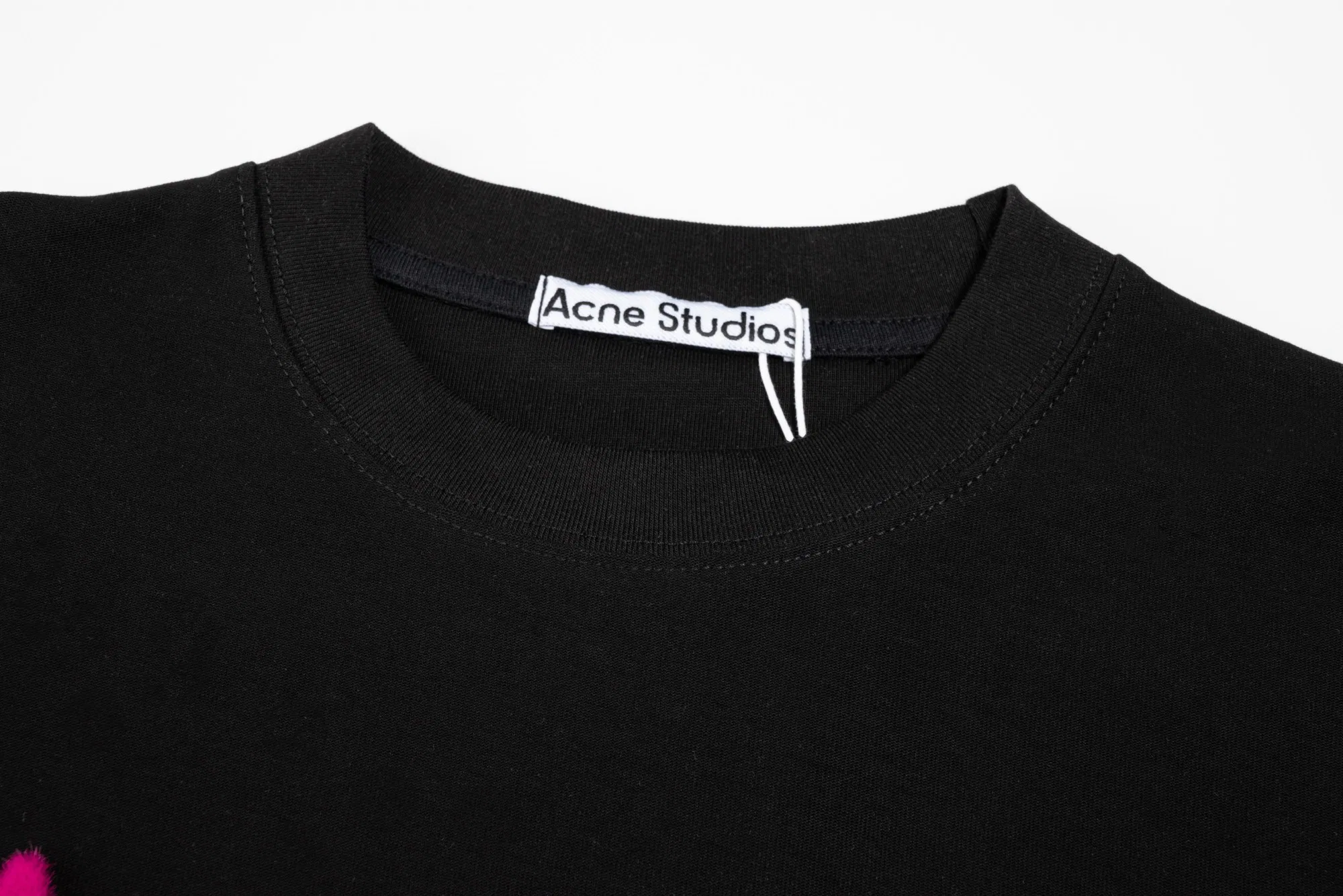 ACNE 27FW OGLIRMF 002 반팔티셔츠 5