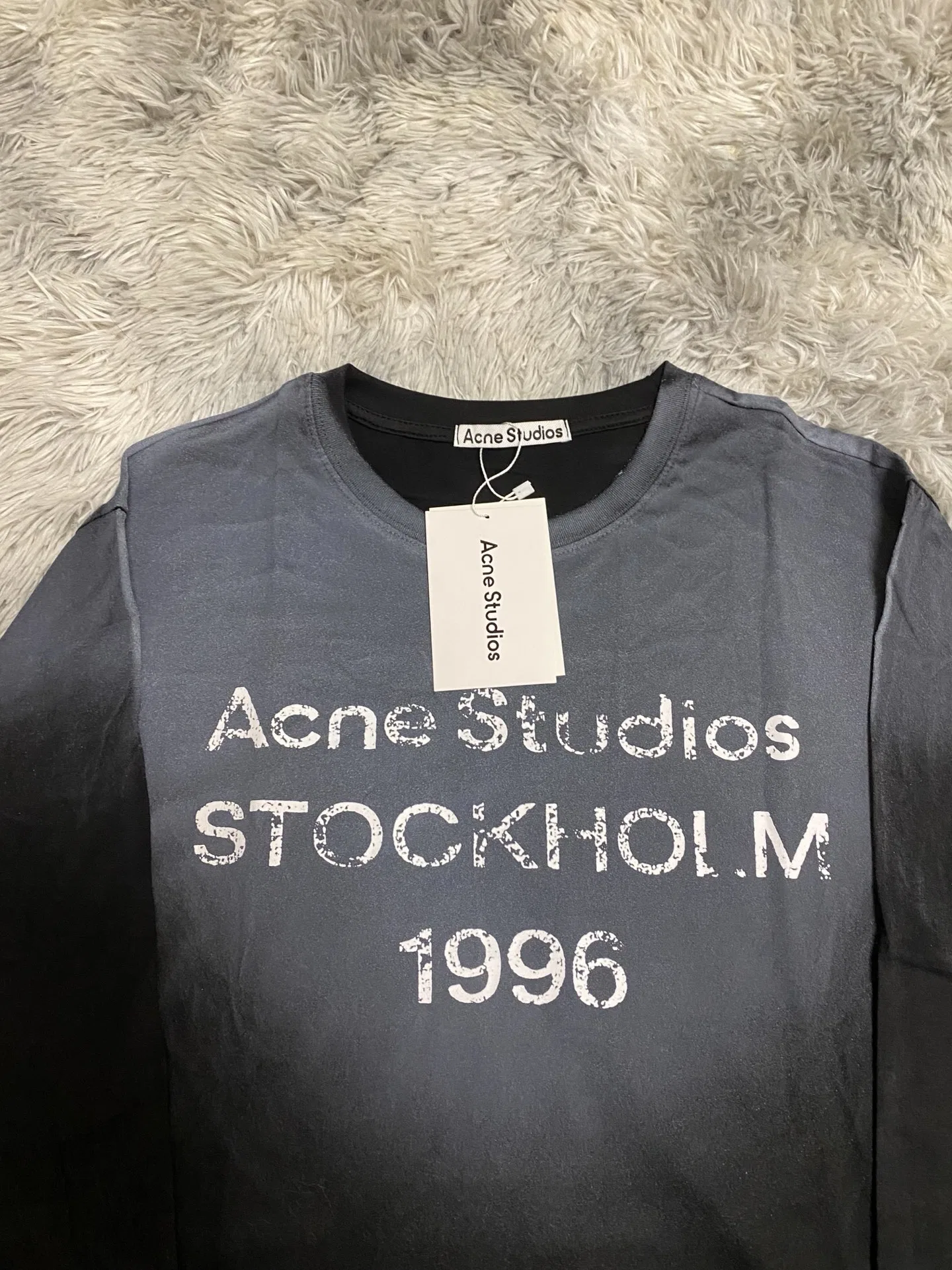 ACNE 27FW OGLIRMF 018 롱슬리브 3
