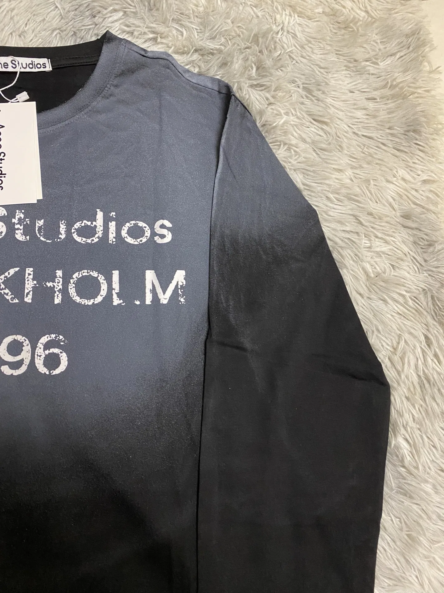 ACNE 27FW OGLIRMF 018 롱슬리브 5