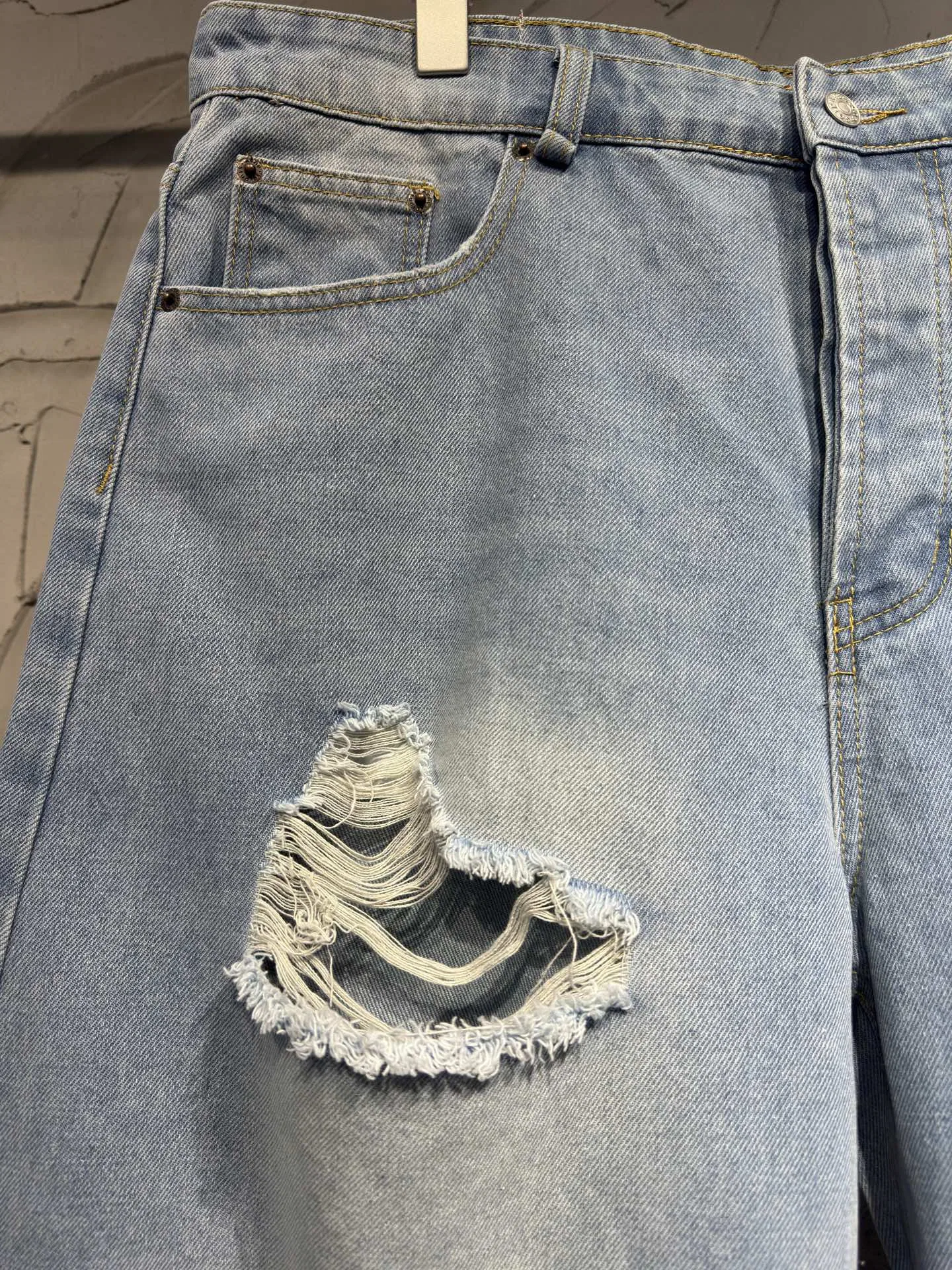 ACNE 27FW RVYVYXA 001 데님숏츠 4