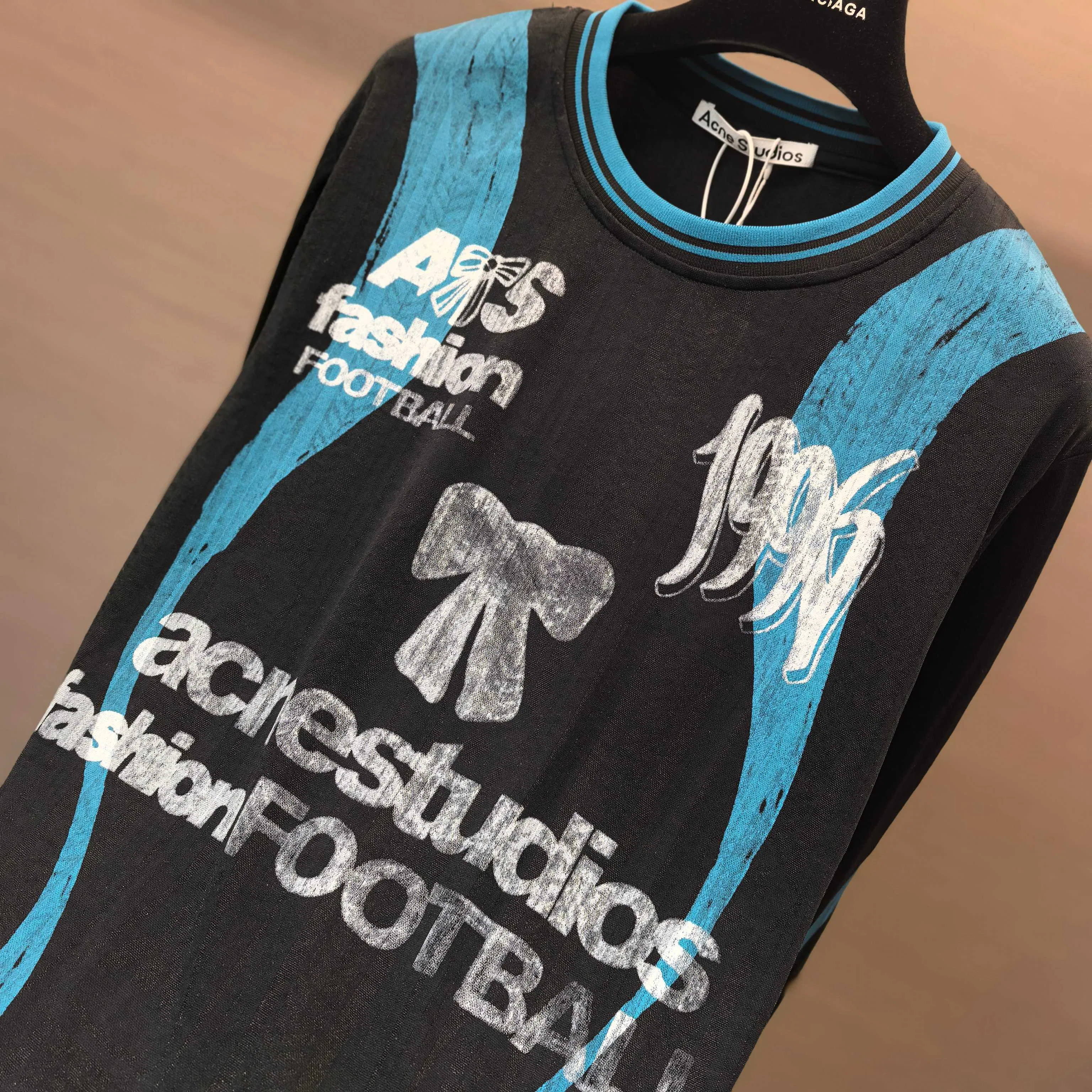 ACNE 27FW RVYVYXA 008 롱슬리브 5
