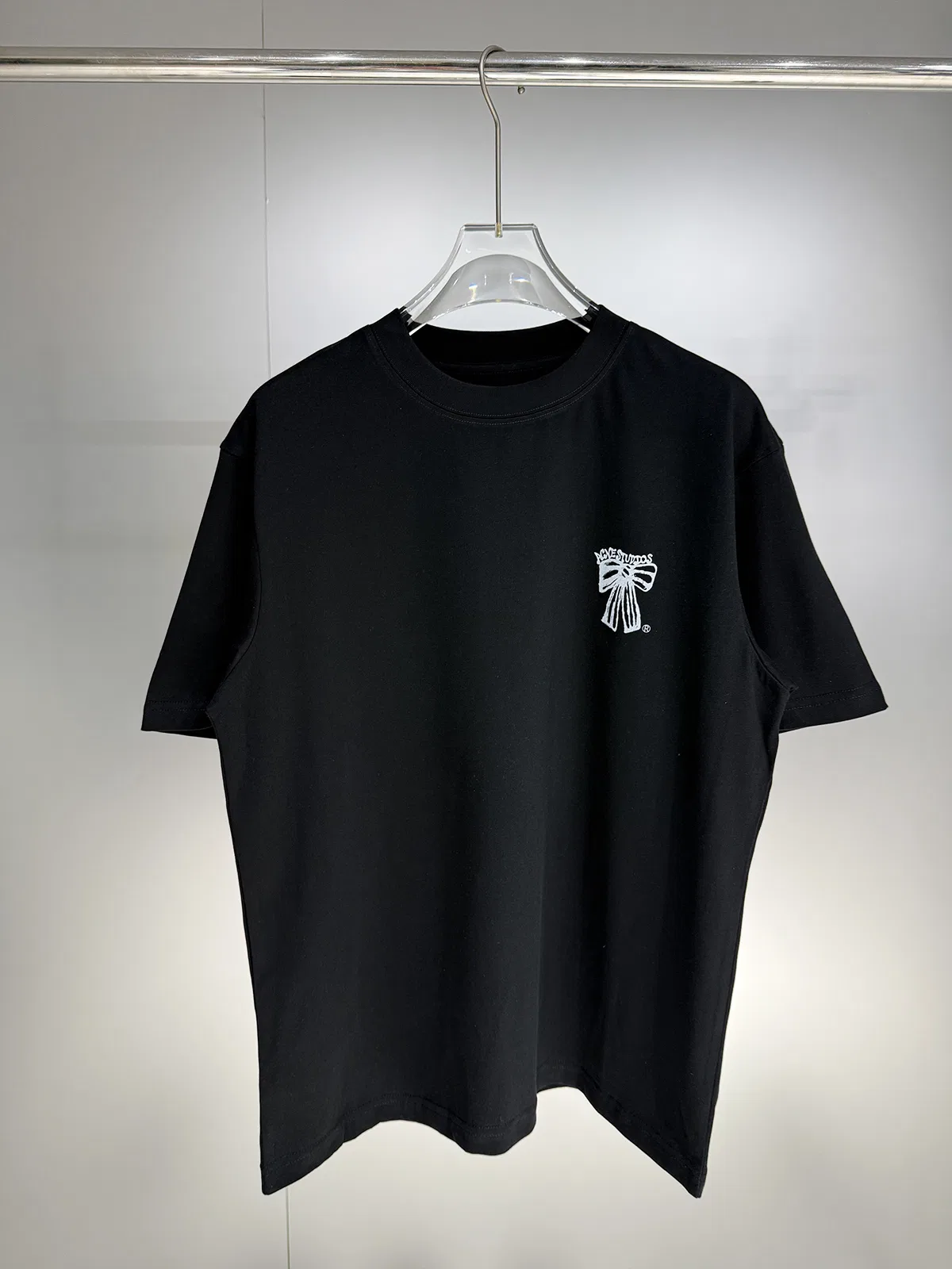 ACNE 27FW VRUKKZV 012 반팔티셔츠