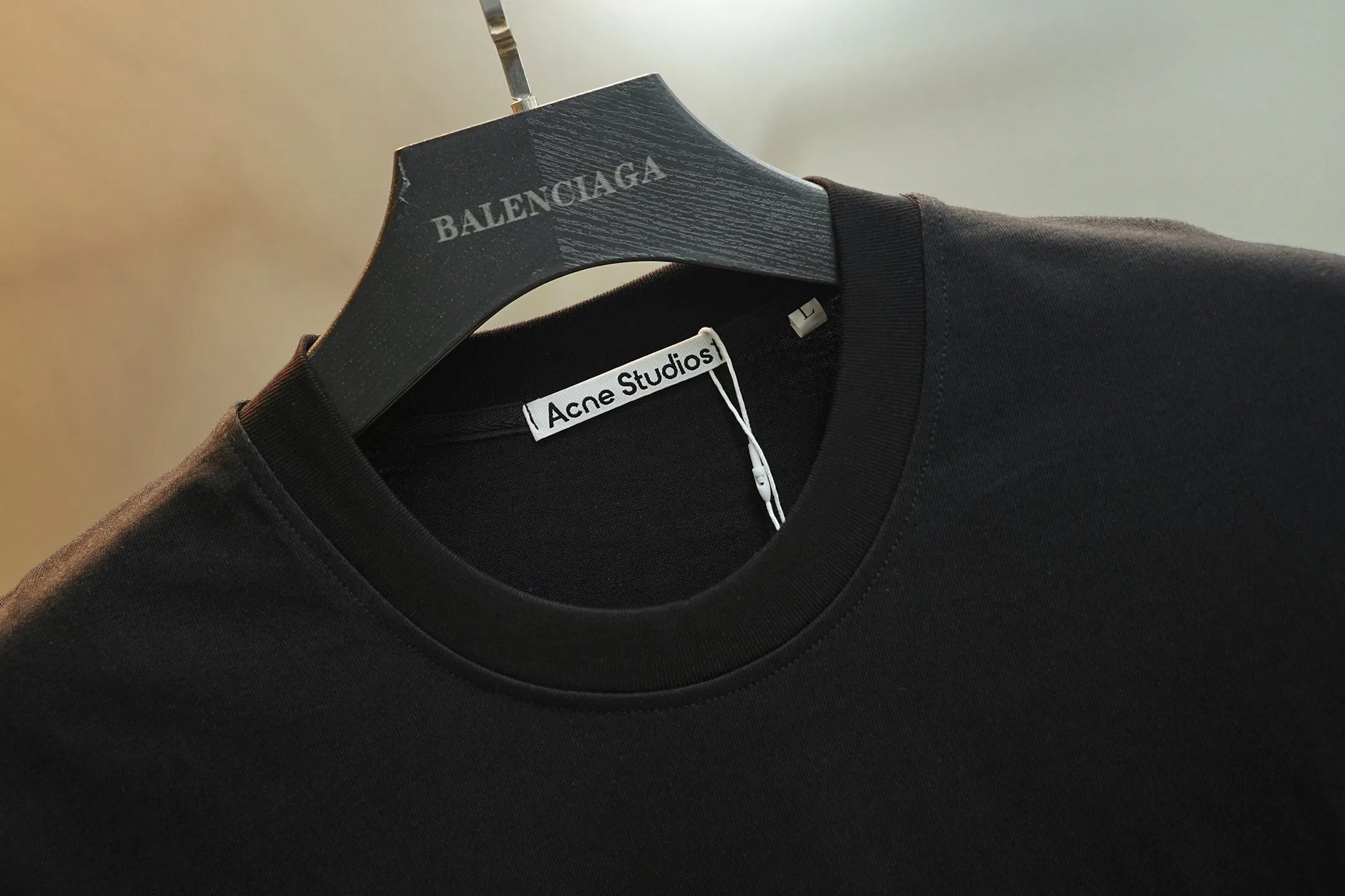 ACNE 27FW VRUKKZV 017 반팔티셔츠 4