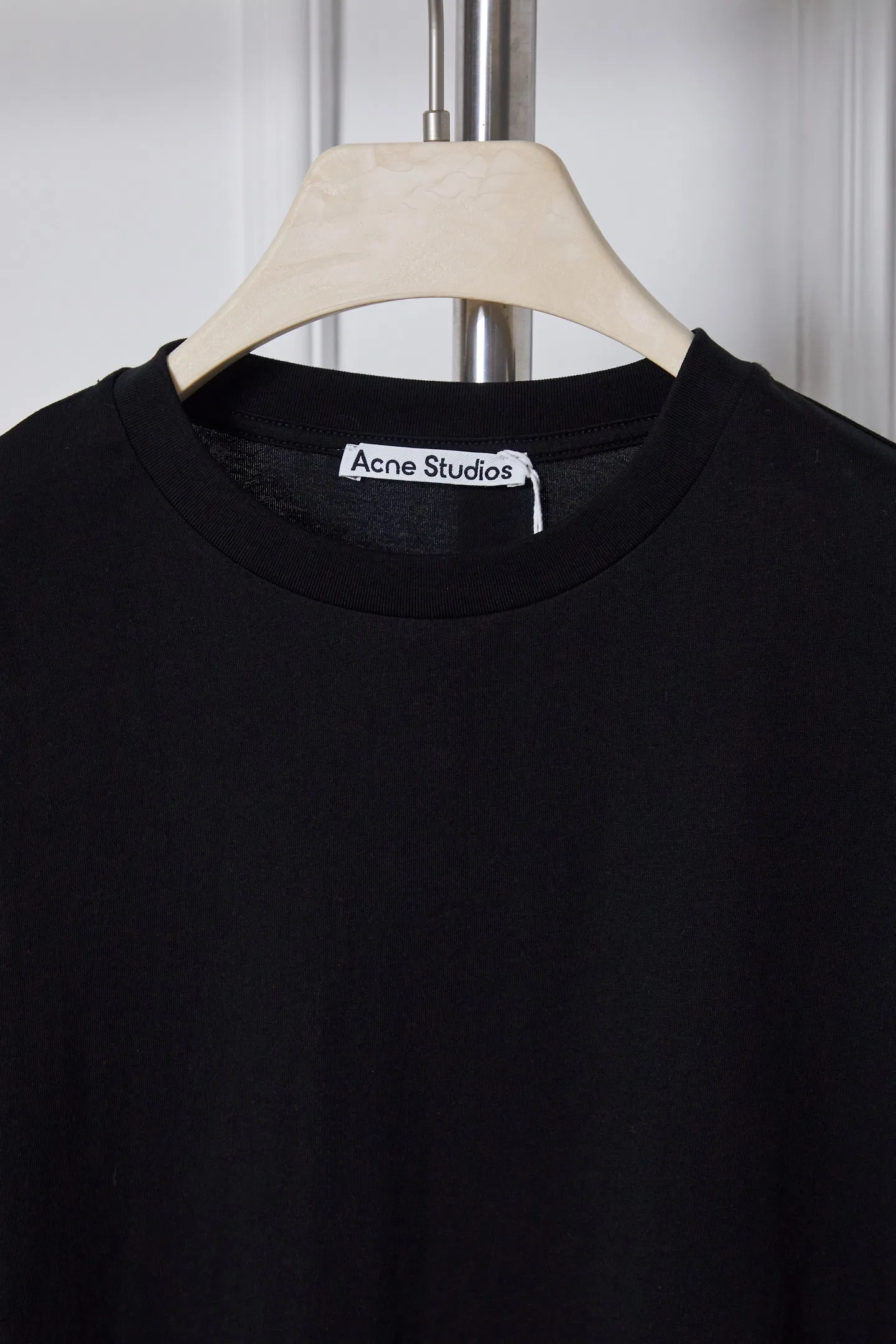 ACNE 27FW VYNUMFZ 010 롱슬리브 3