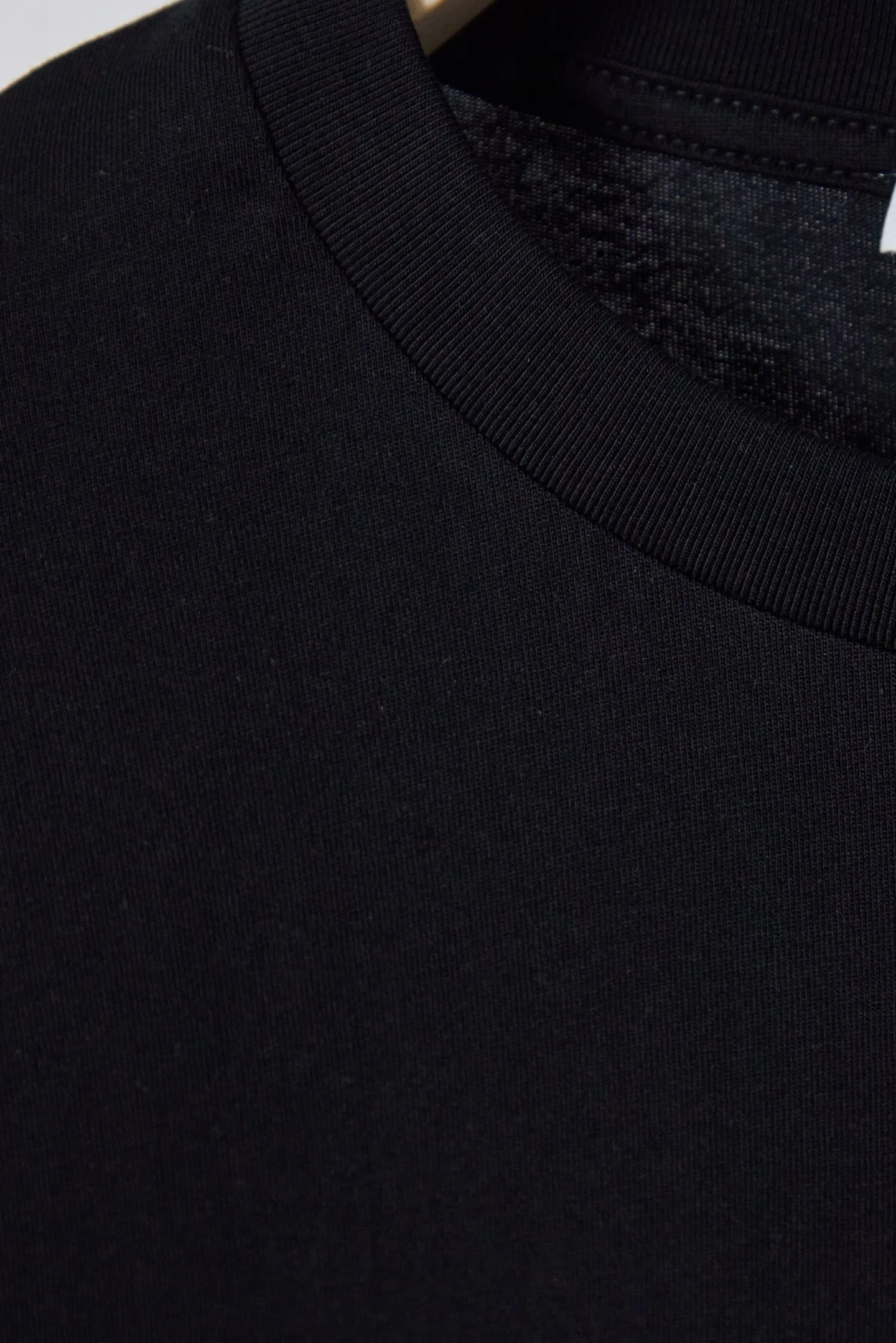 ACNE 27FW VYNUMFZ 010 롱슬리브 4
