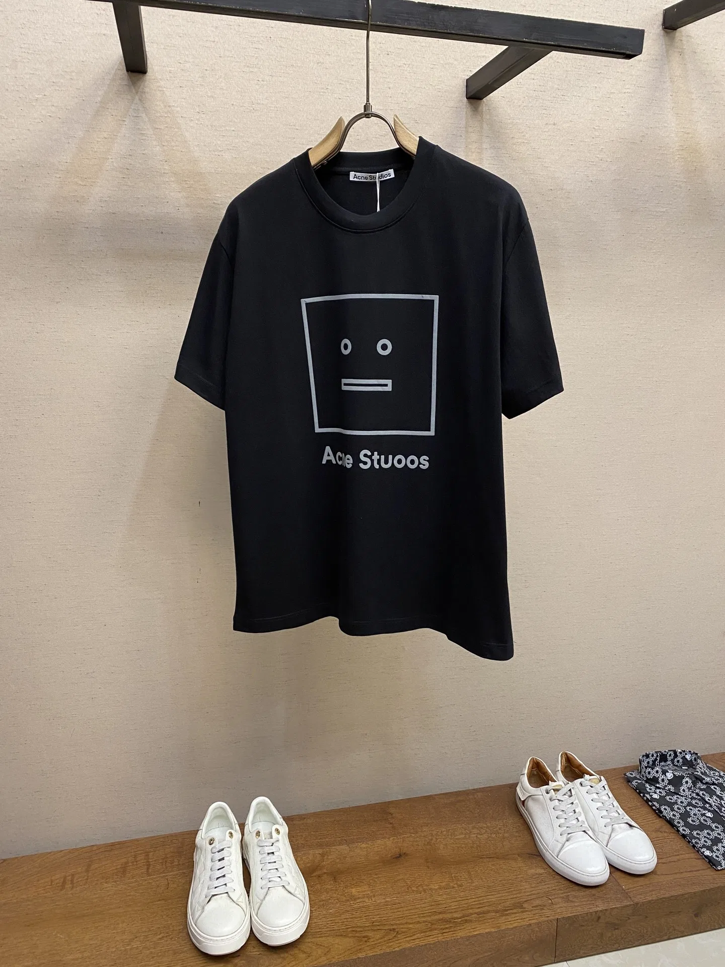 ACNE 27FW YHLNMXZ 001 반팔티셔츠