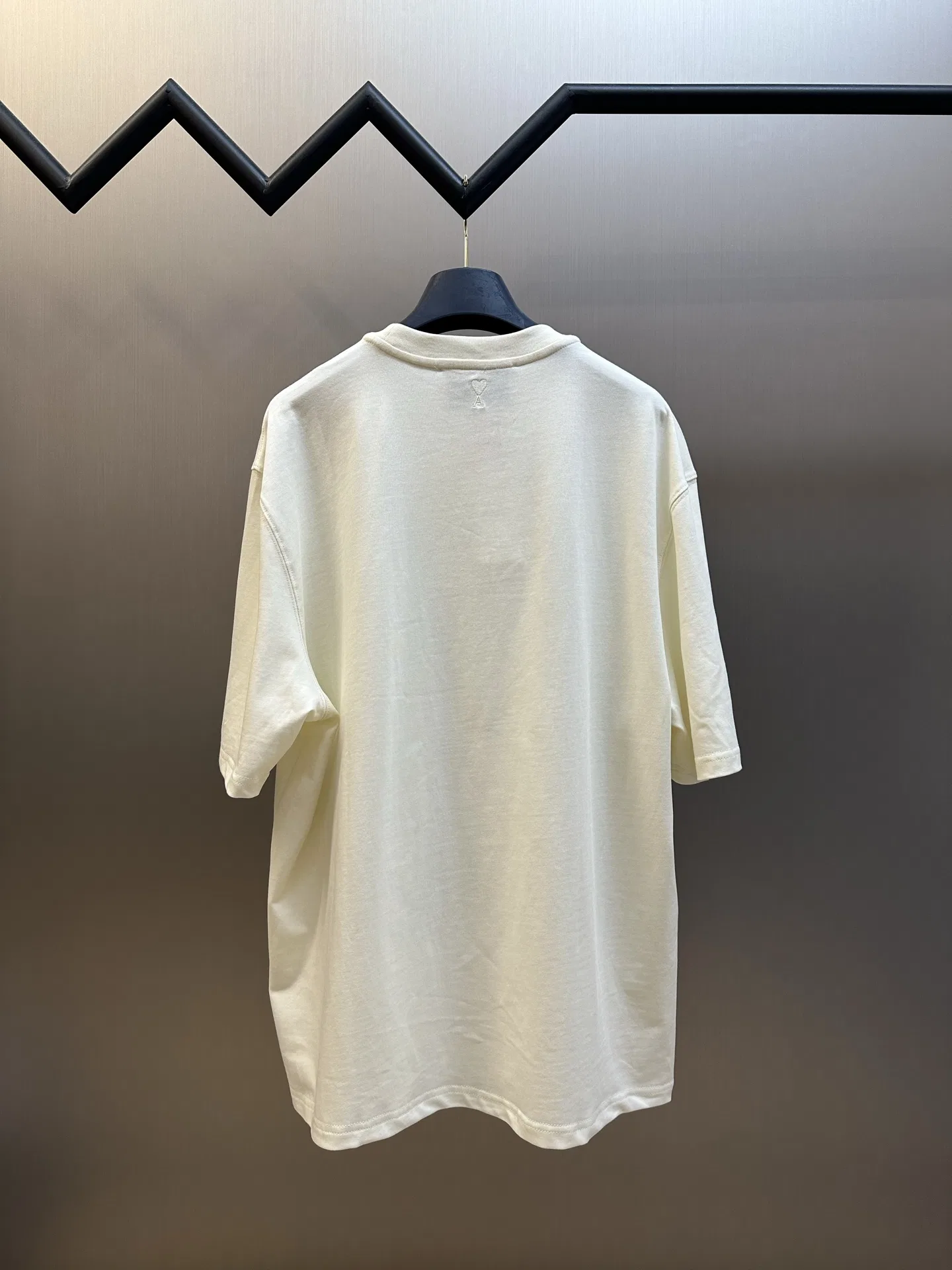 AMI 27FW BFKVVRU 001 반팔티셔츠 3