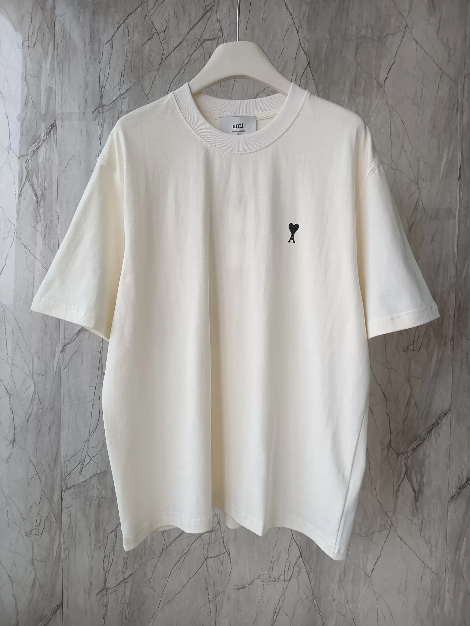 AMI 27FW NYCDRJK 001 반팔티셔츠