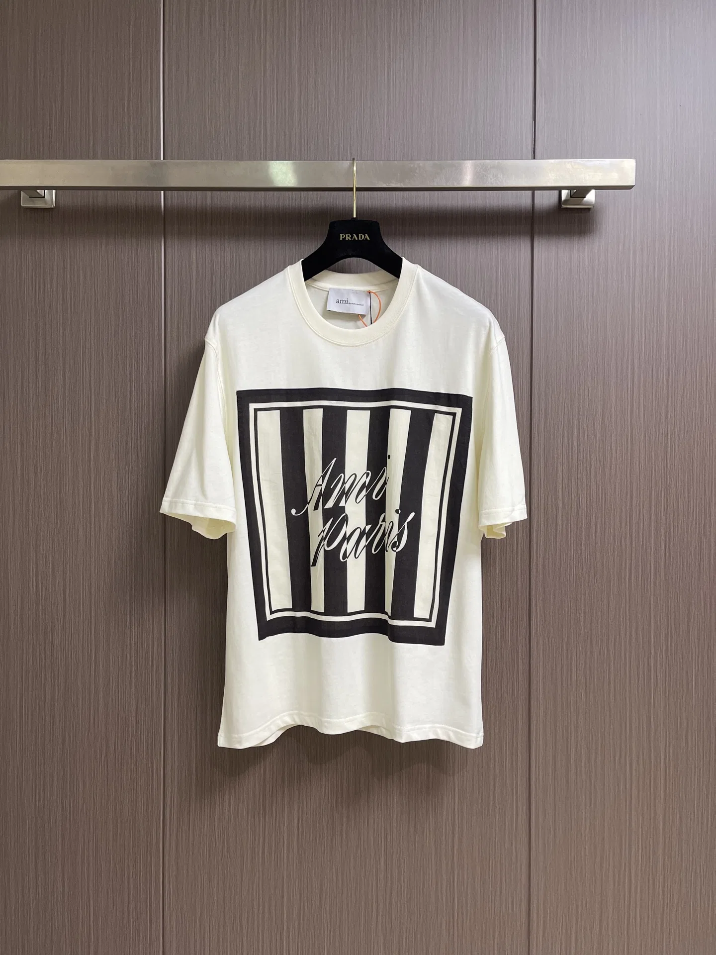 AMI 27FW YVJJGOR 002 반팔티셔츠