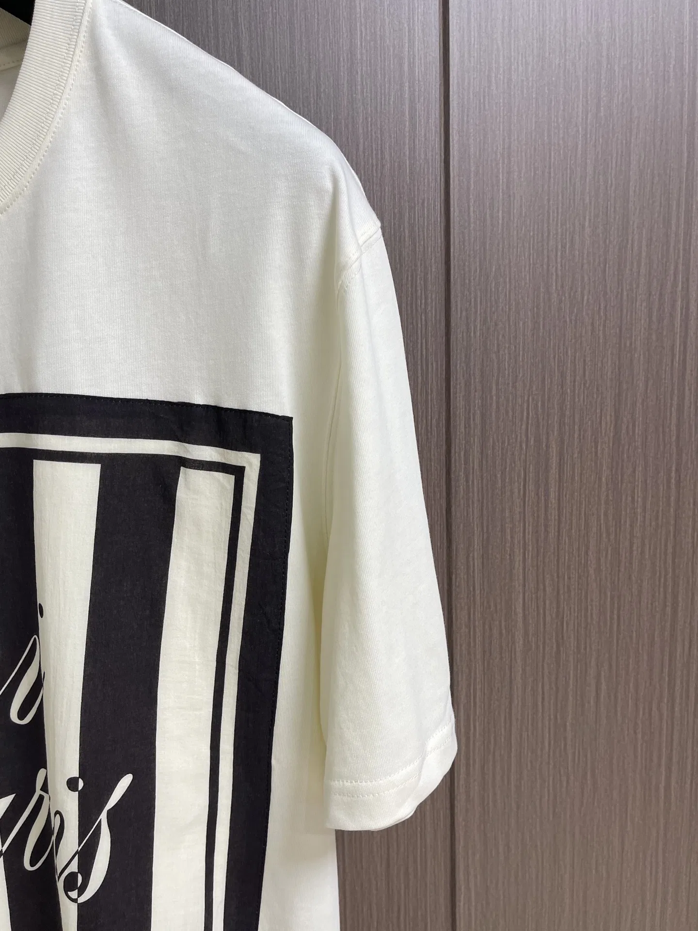AMI 27FW YVJJGOR 002 반팔티셔츠 3