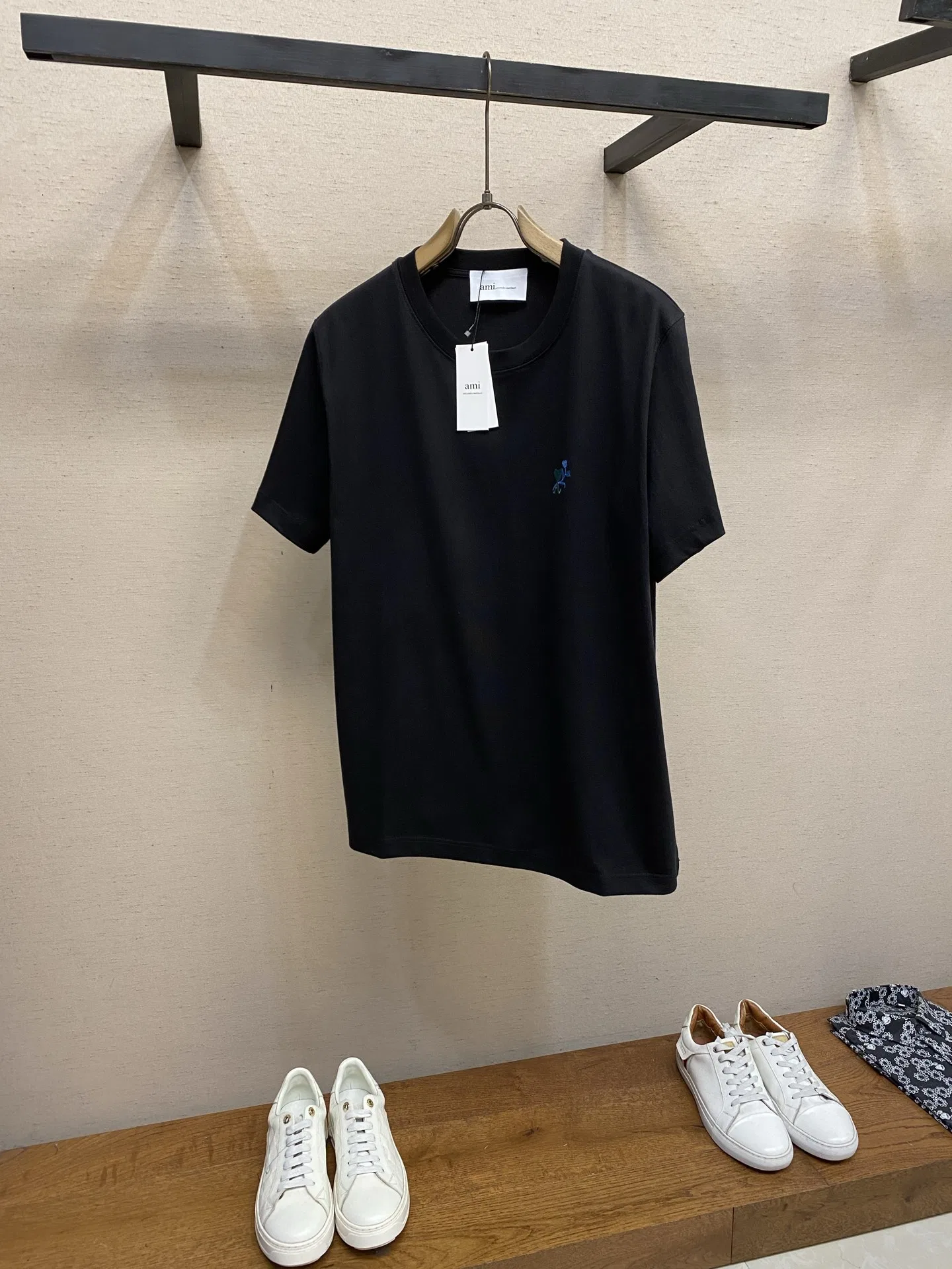 AMI 27FW YVJJGOR 009 반팔티셔츠