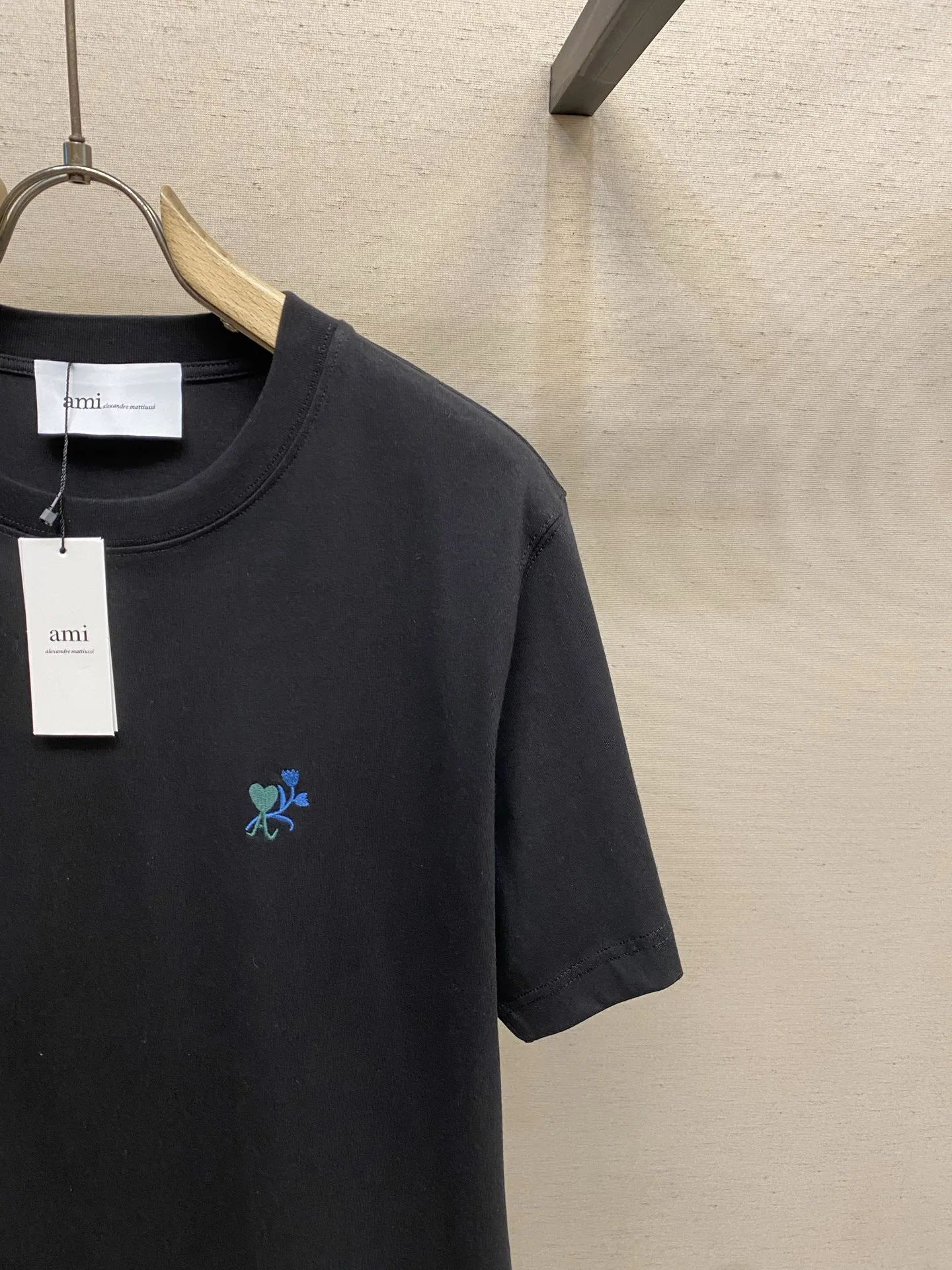 AMI 27FW YVJJGOR 009 반팔티셔츠 4
