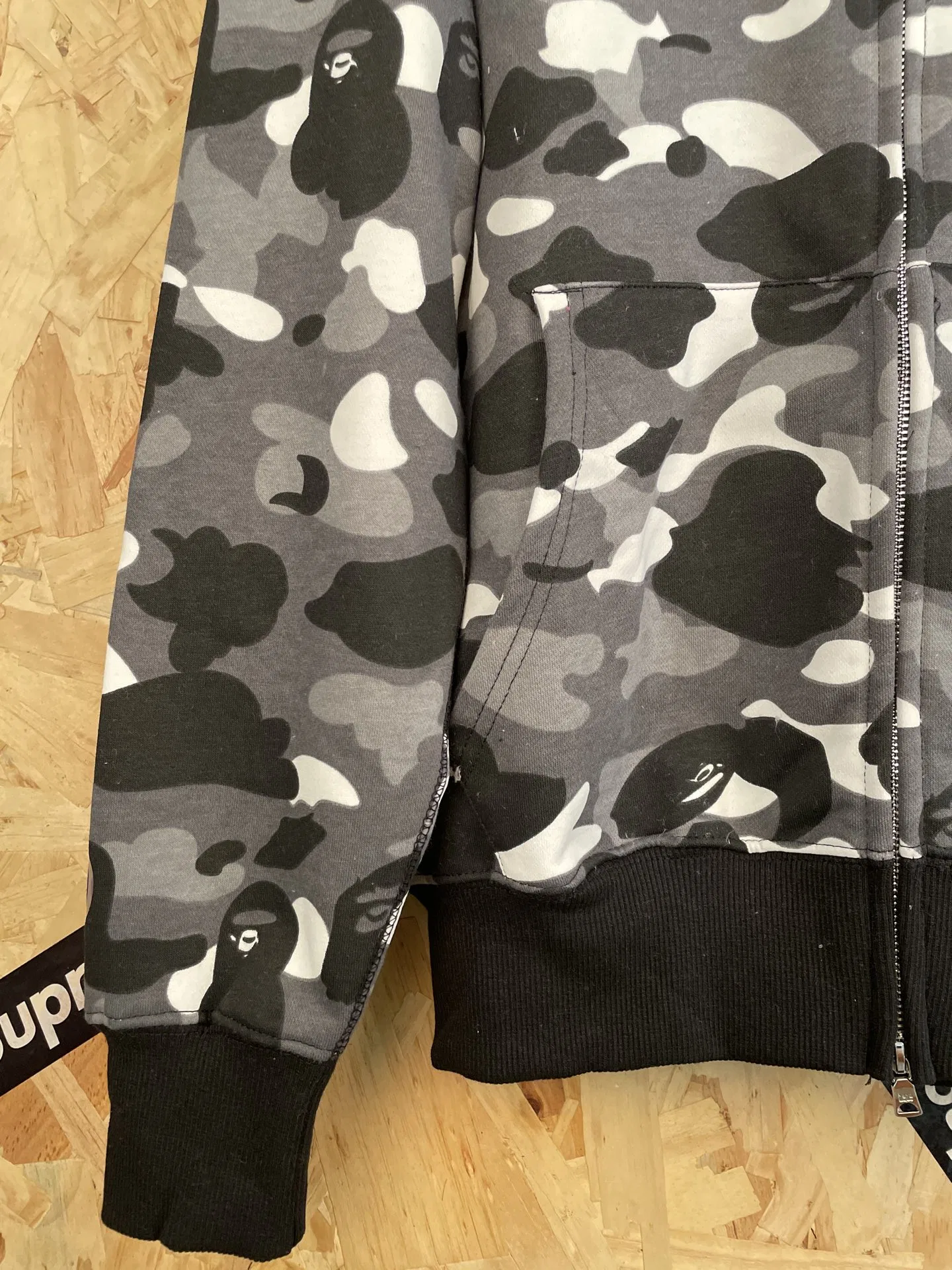 BAPE 27FW EYZUTRQ 001 집업후드 4