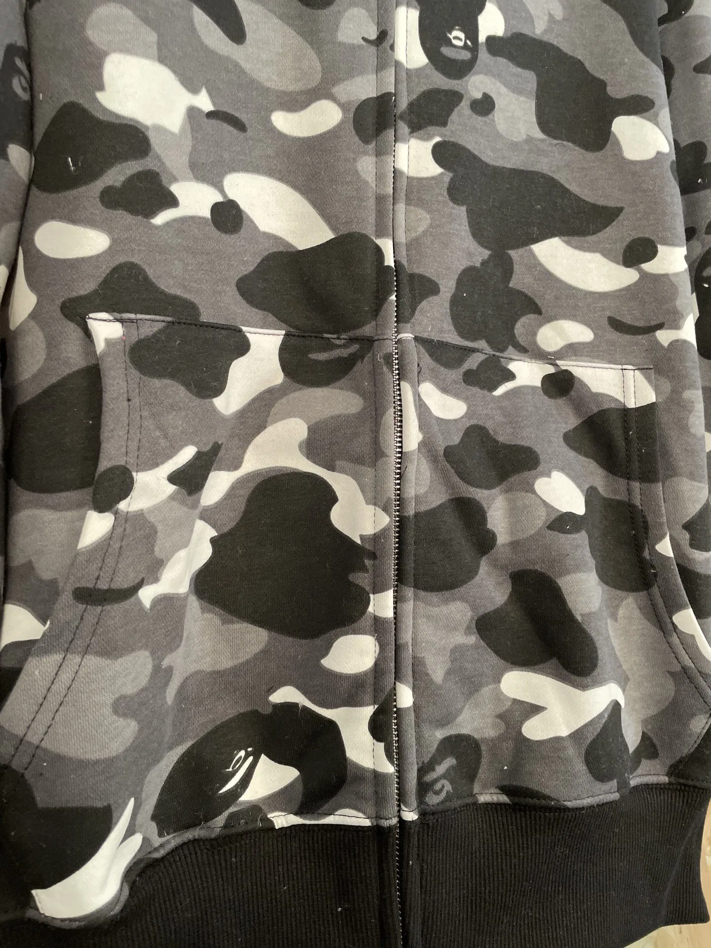 BAPE 27FW EYZUTRQ 001 집업후드 5
