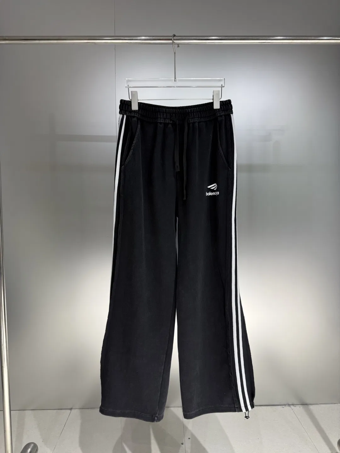 BC 27FW EUQZRXU 009 스웻팬츠