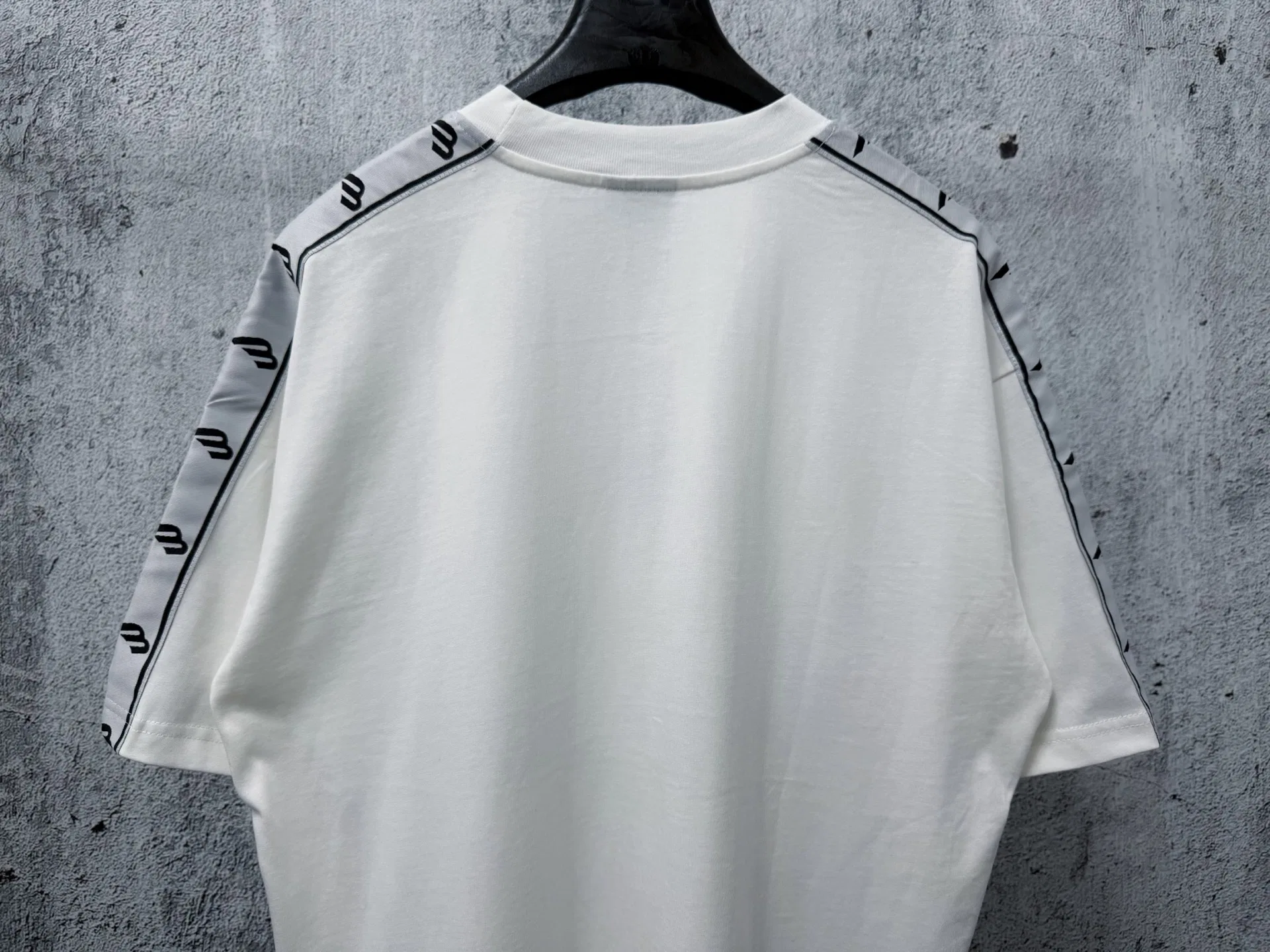 BC 27FW IAQGJNR 029 반팔티셔츠 5