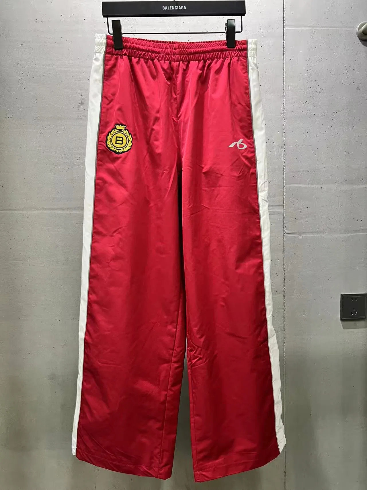 BC 27FW IAQGJNR 049 트랙팬츠