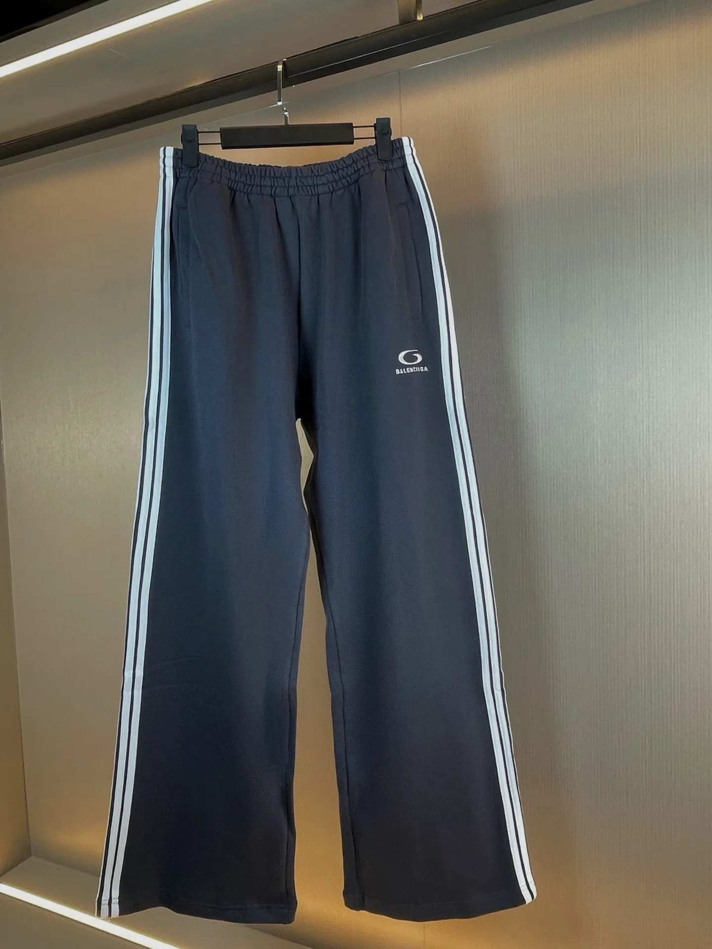 BC 27FW IAQGJNR 056 스웻팬츠