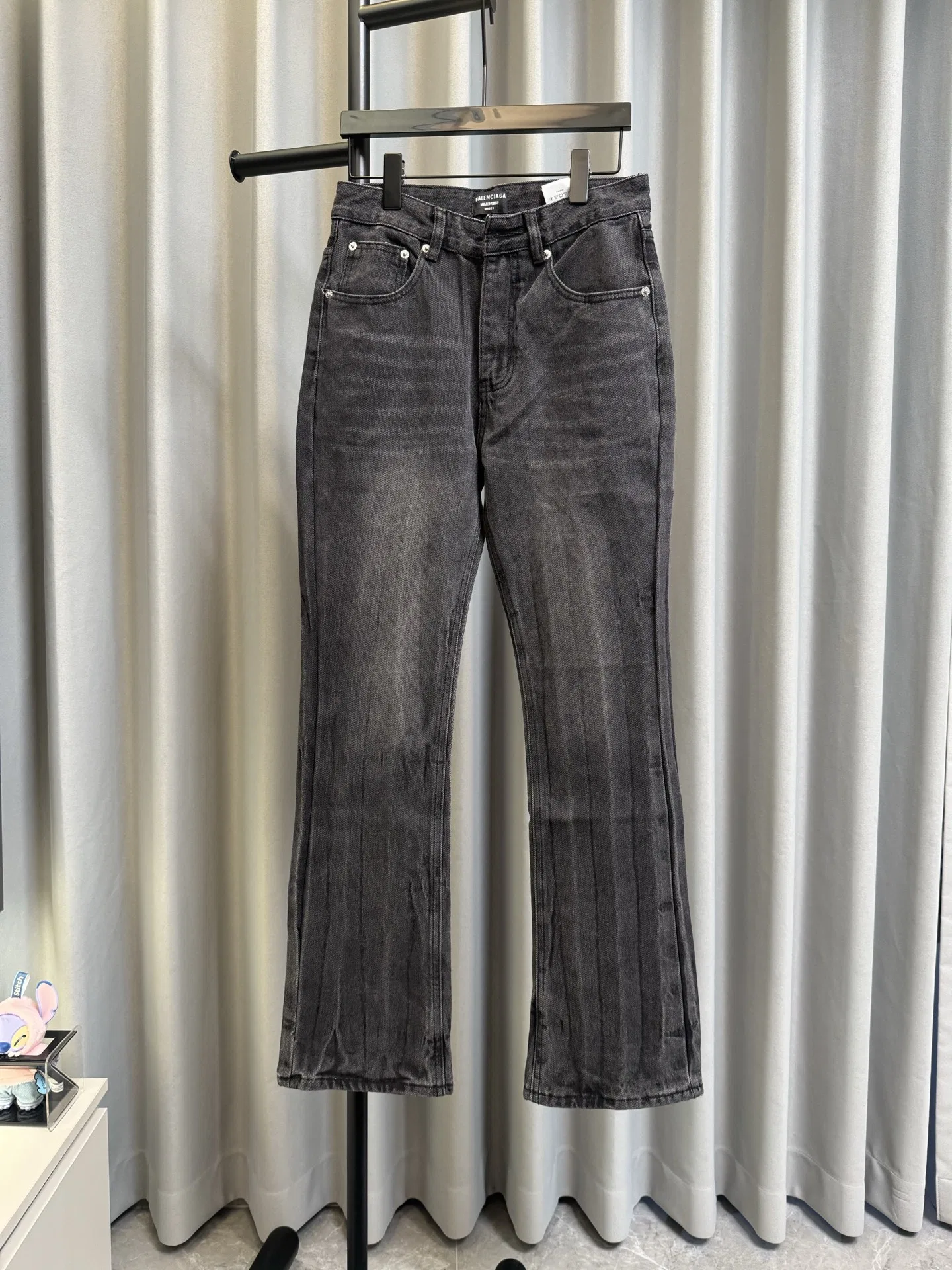 BC 27FW YUSLOBS 004 데님팬츠