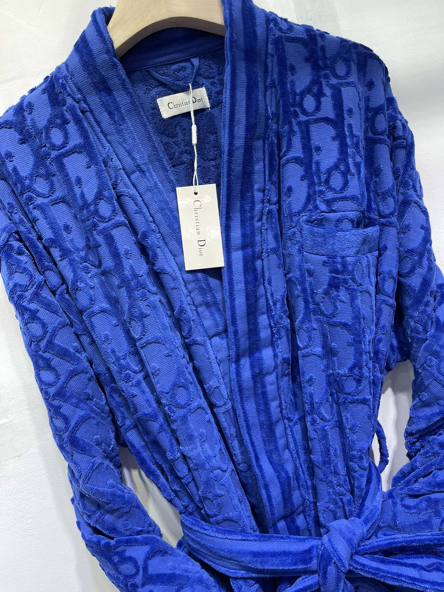 DIO 27FW OJOMUZF 001 가운 4