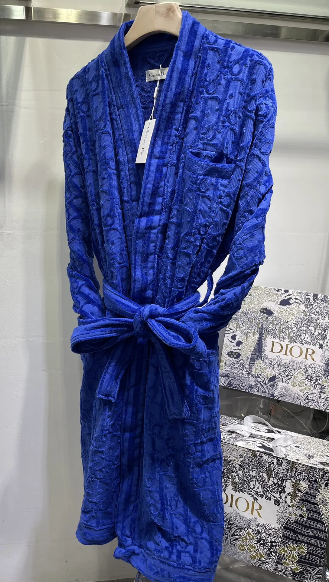 DIO 27FW OJOMUZF 001 가운 5
