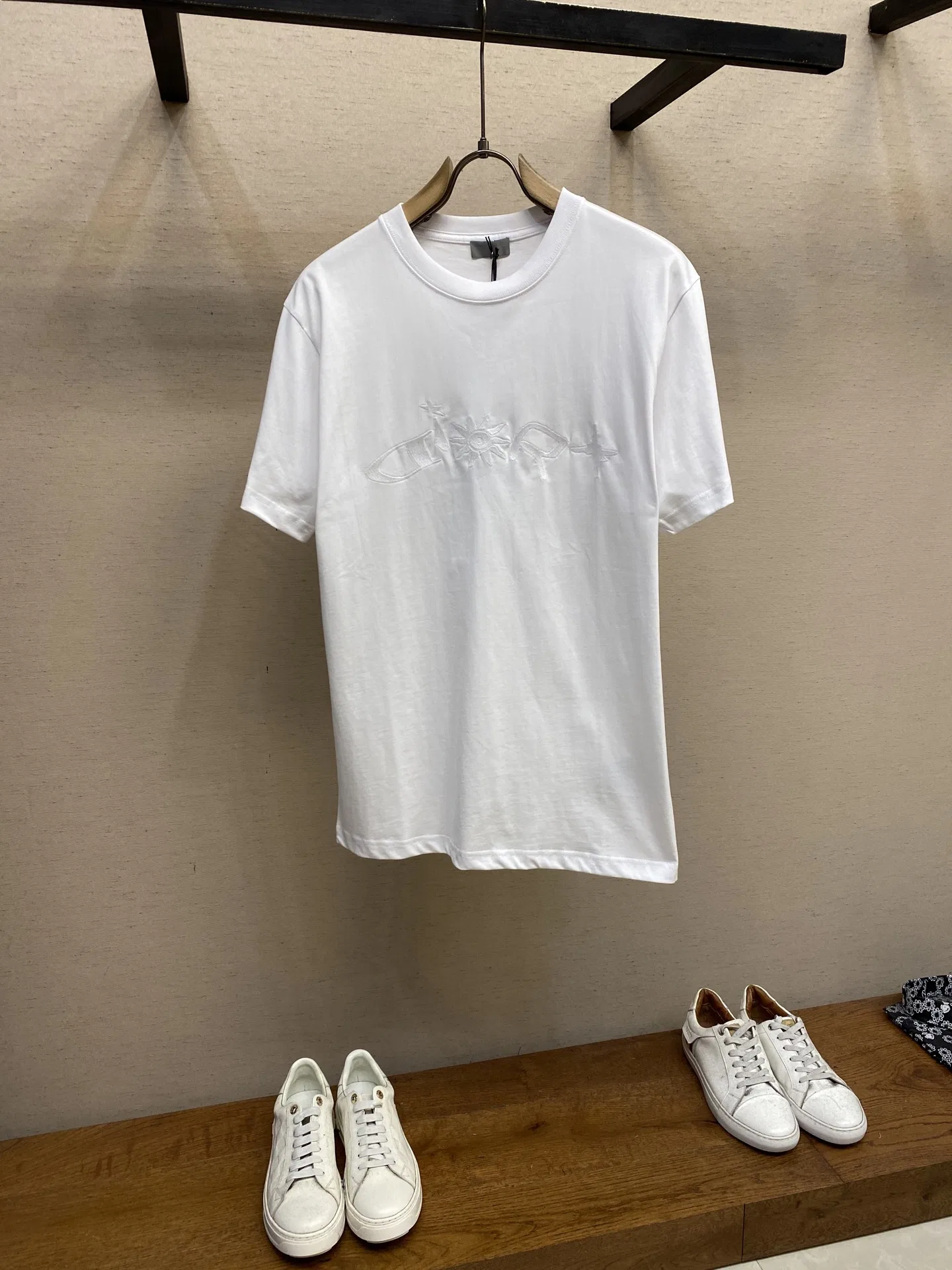 DIO 27FW OUNYZGO 011 반팔티셔츠