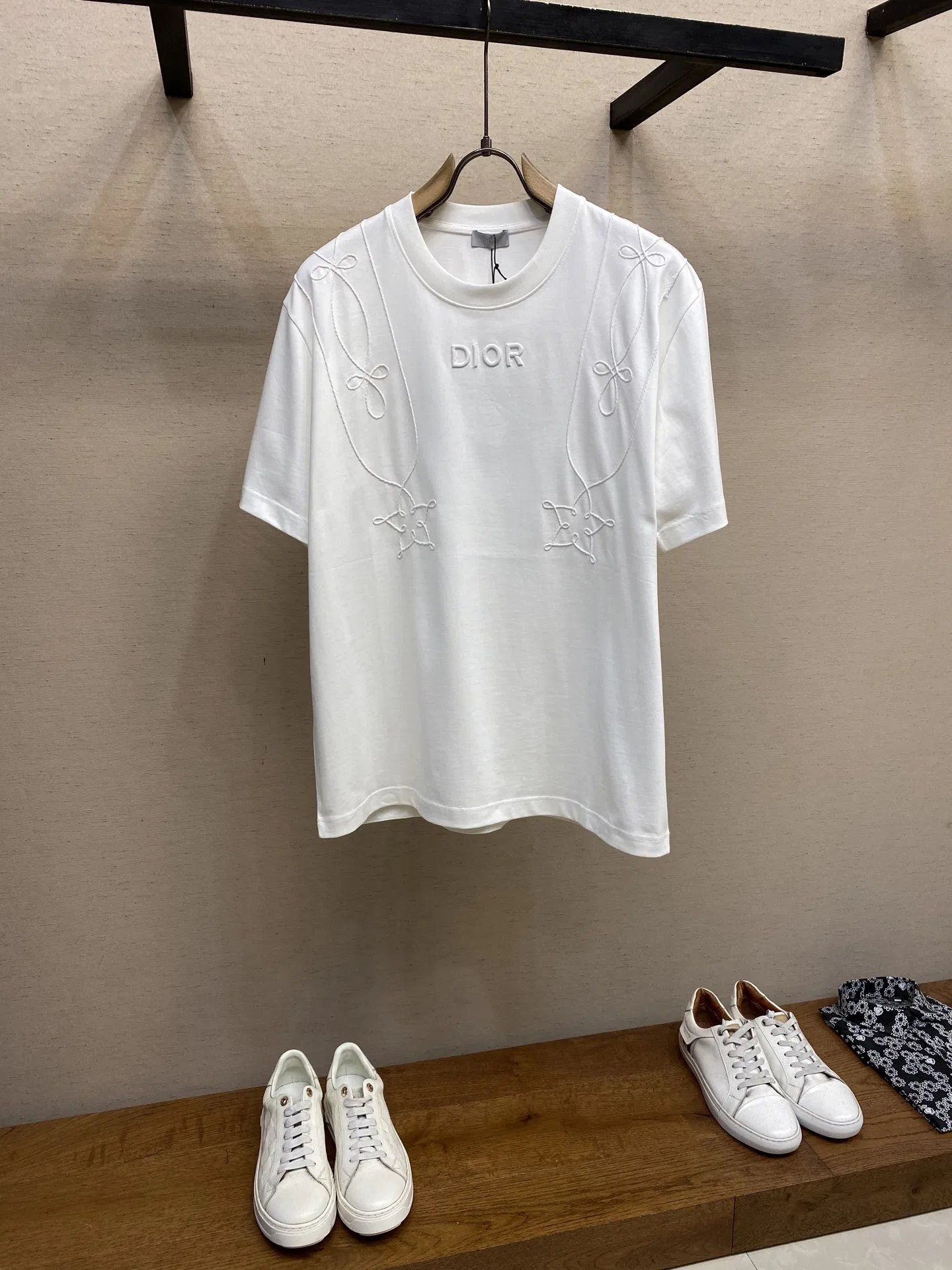 DIO 27FW OUNYZGO 052 반팔티셔츠