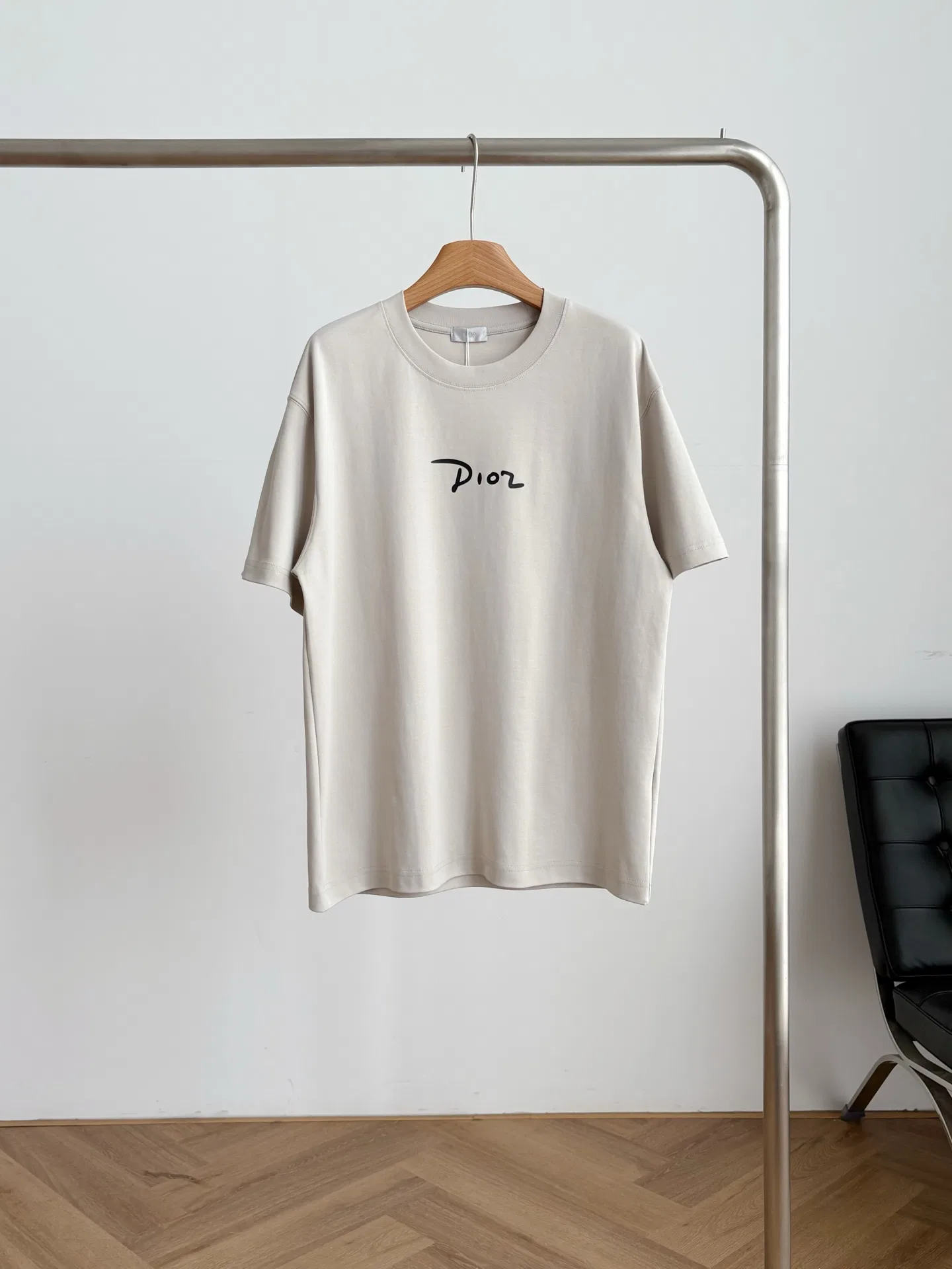 DIO 27FW OUNYZGO 069 반팔티셔츠
