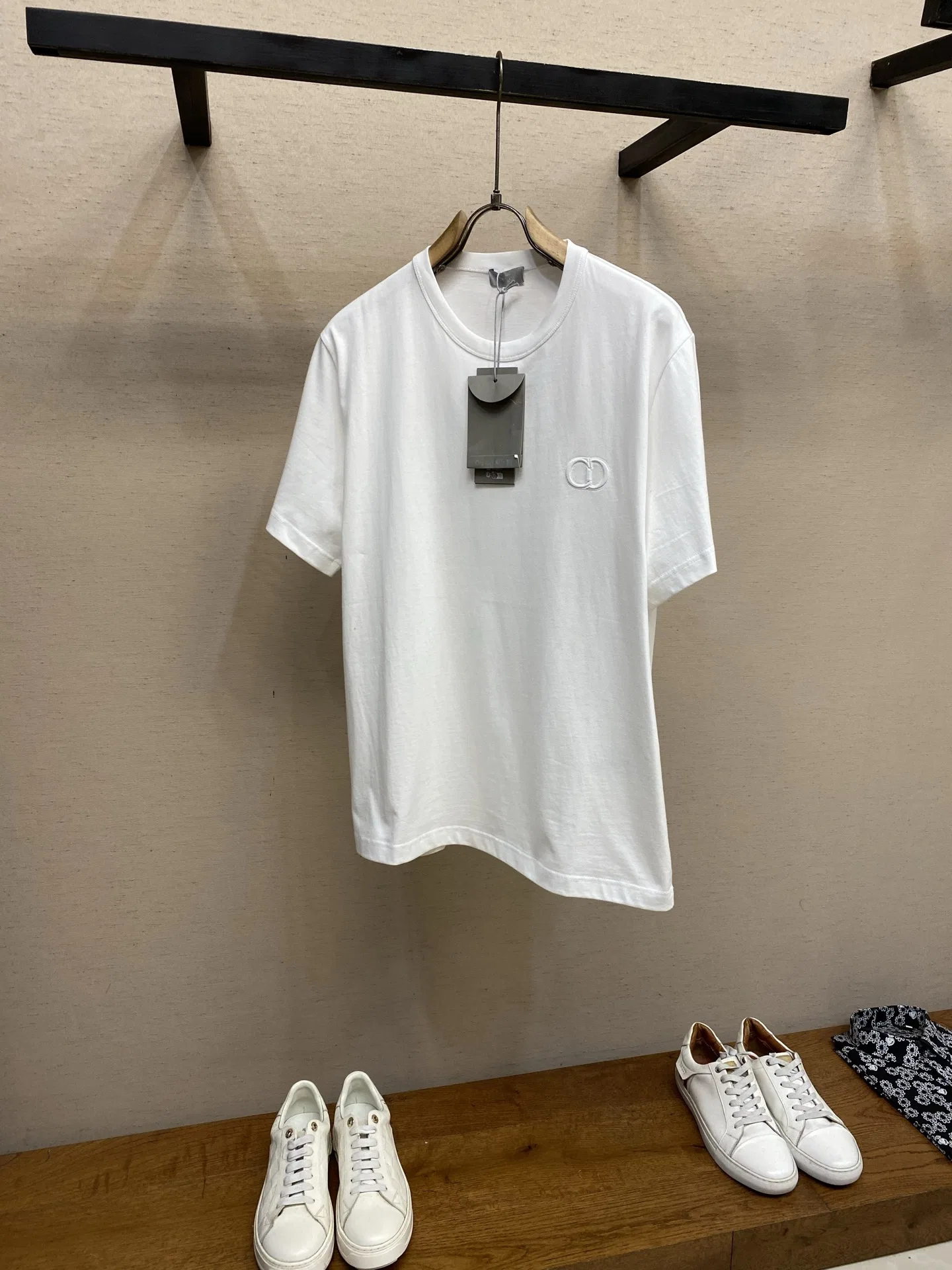 DIO 27FW OUNYZGO 073 반팔티셔츠
