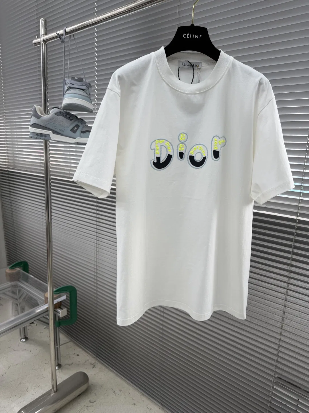 DIO 27FW OUNYZGO 074 반팔티셔츠