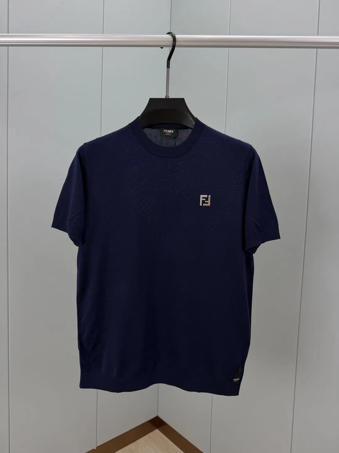 FEN 27FW CAFYNRN 006 반팔니트