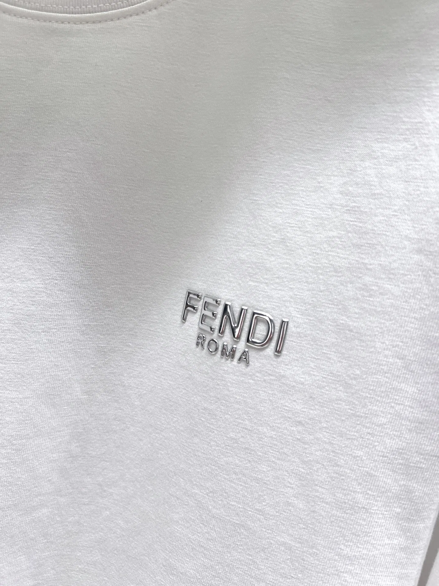 FEN 27FW CAFYNRN 007 반팔티셔츠 4