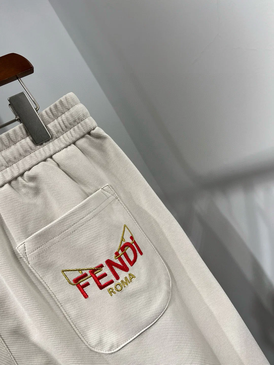 FEN 27FW CAFYNRN 009 스웻팬츠 6