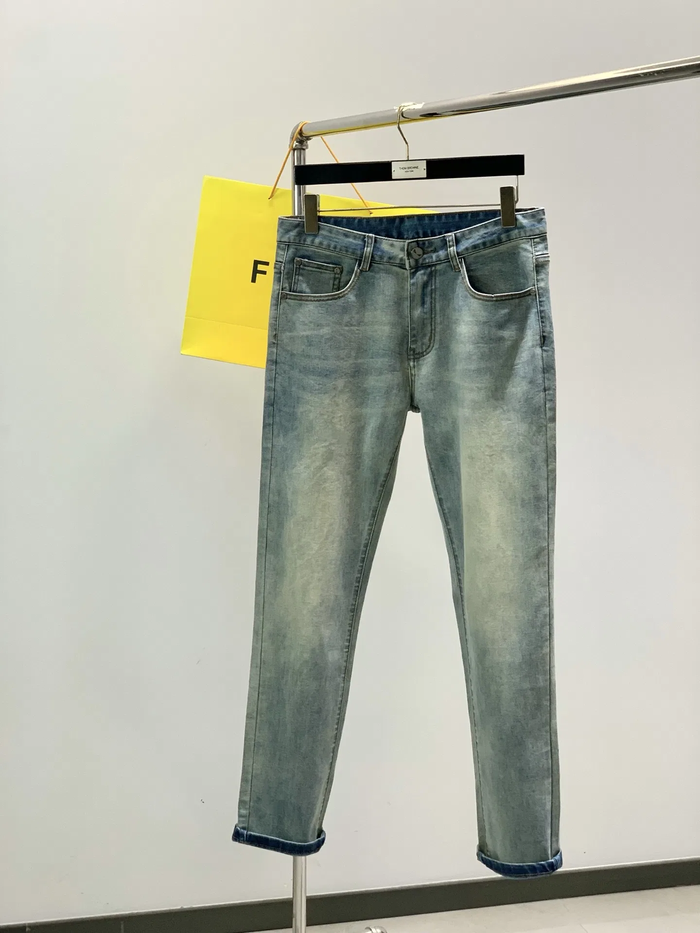 FEN 27FW CAFYNRN 011 데님팬츠