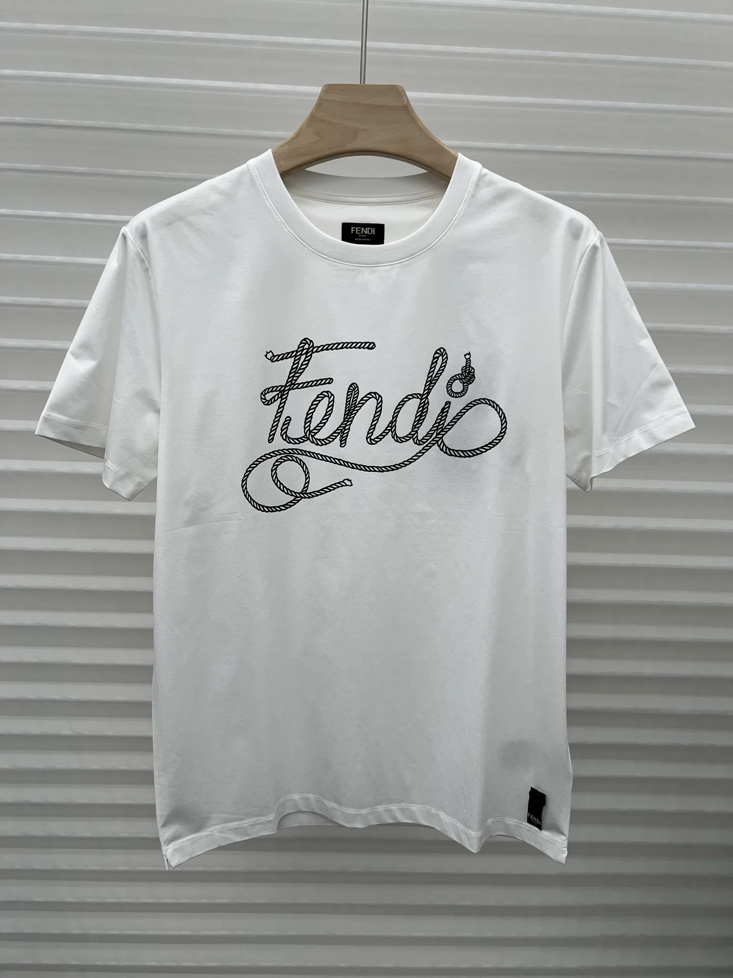 FEN 27FW CAFYNRN 016 반팔티셔츠