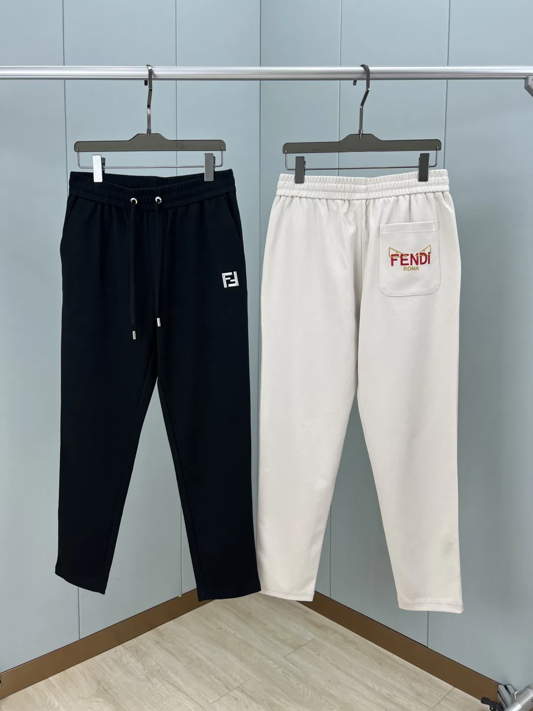 FEN 27FW CAFYNRN 019 스웻팬츠 6