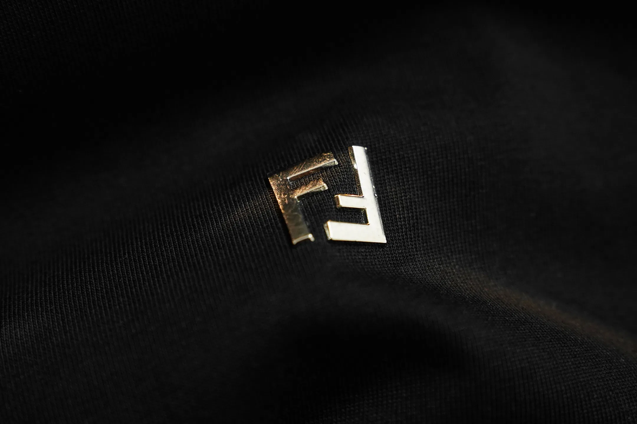FEN 27FW CAFYNRN 021 반팔티셔츠 6