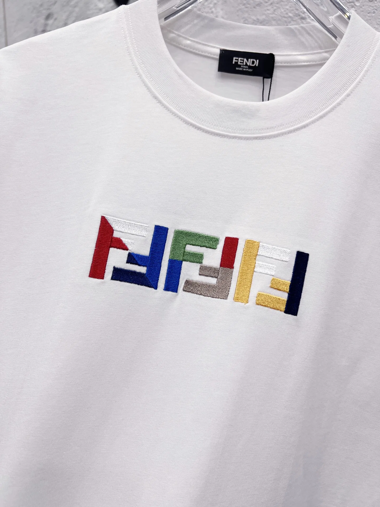 FEN 27FW EIZFWRE 002 반팔티셔츠 5