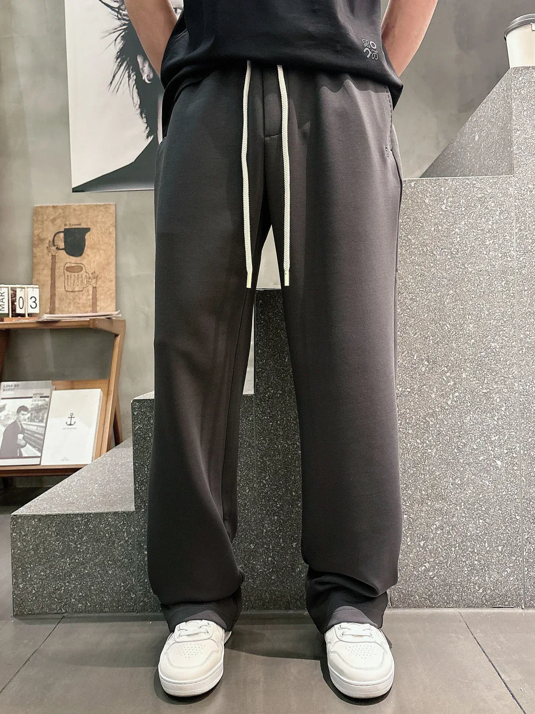 FEN 27FW KJARXSO 025 스웻팬츠